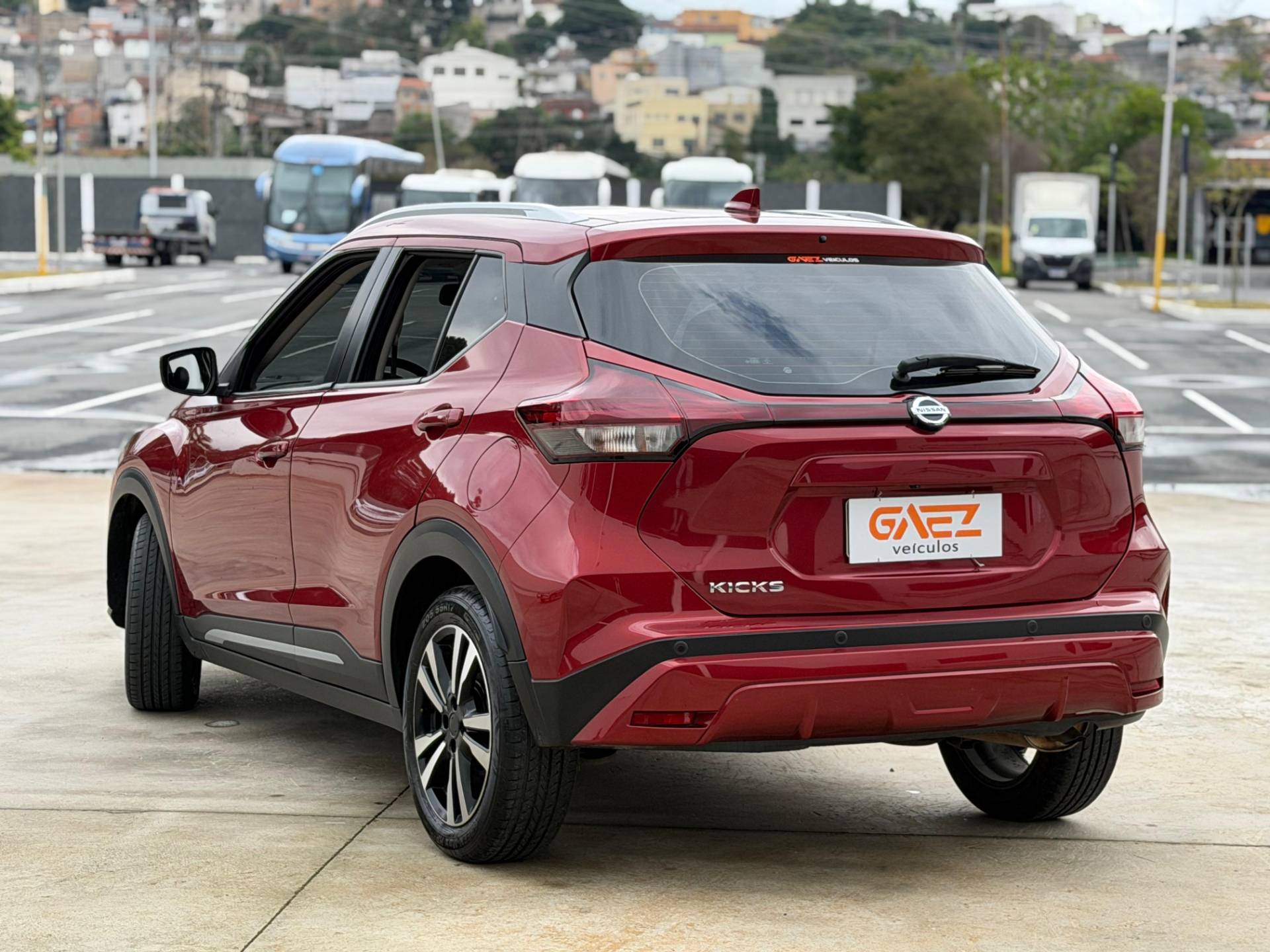 NISSAN KICKS