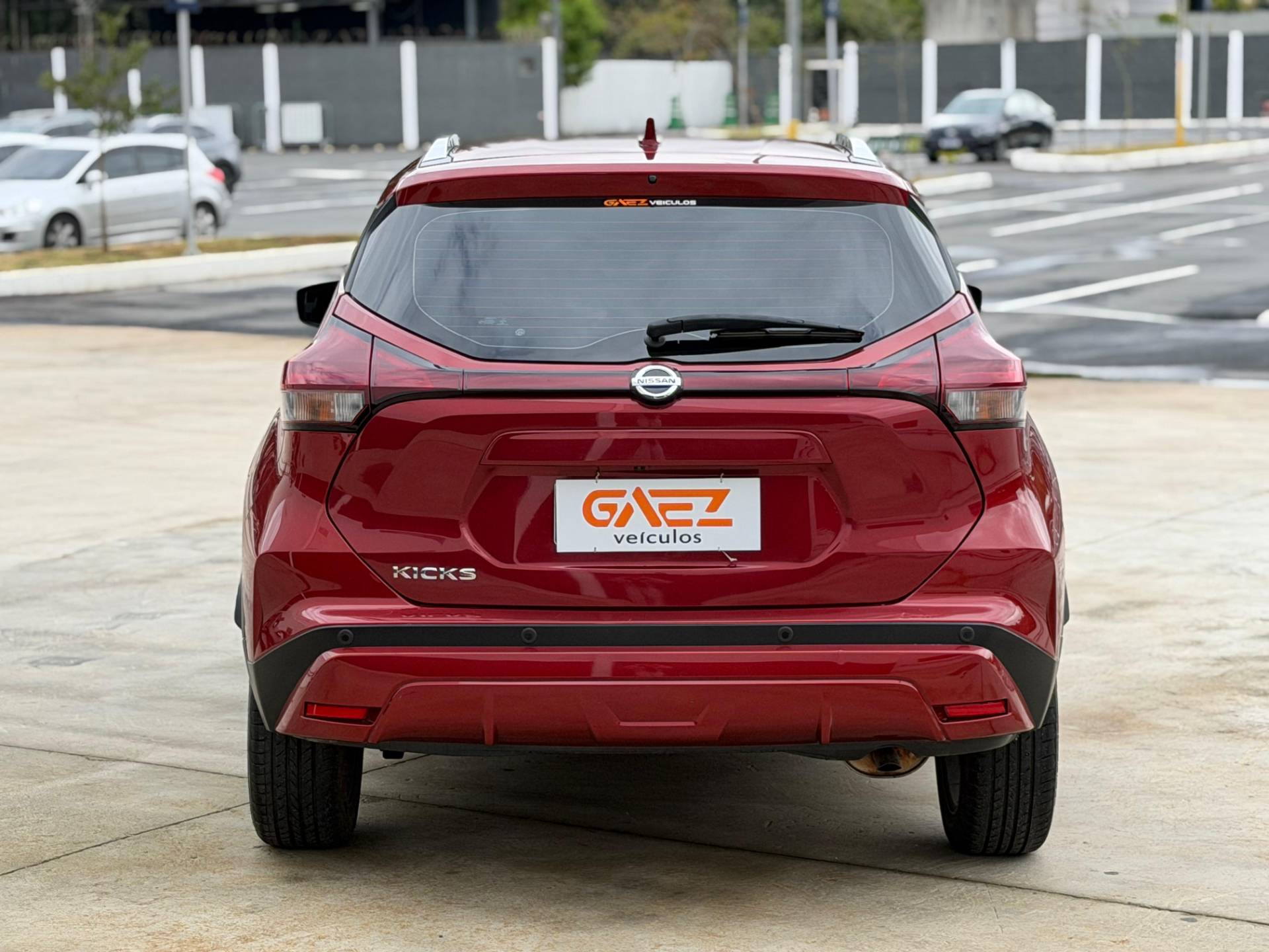 NISSAN KICKS