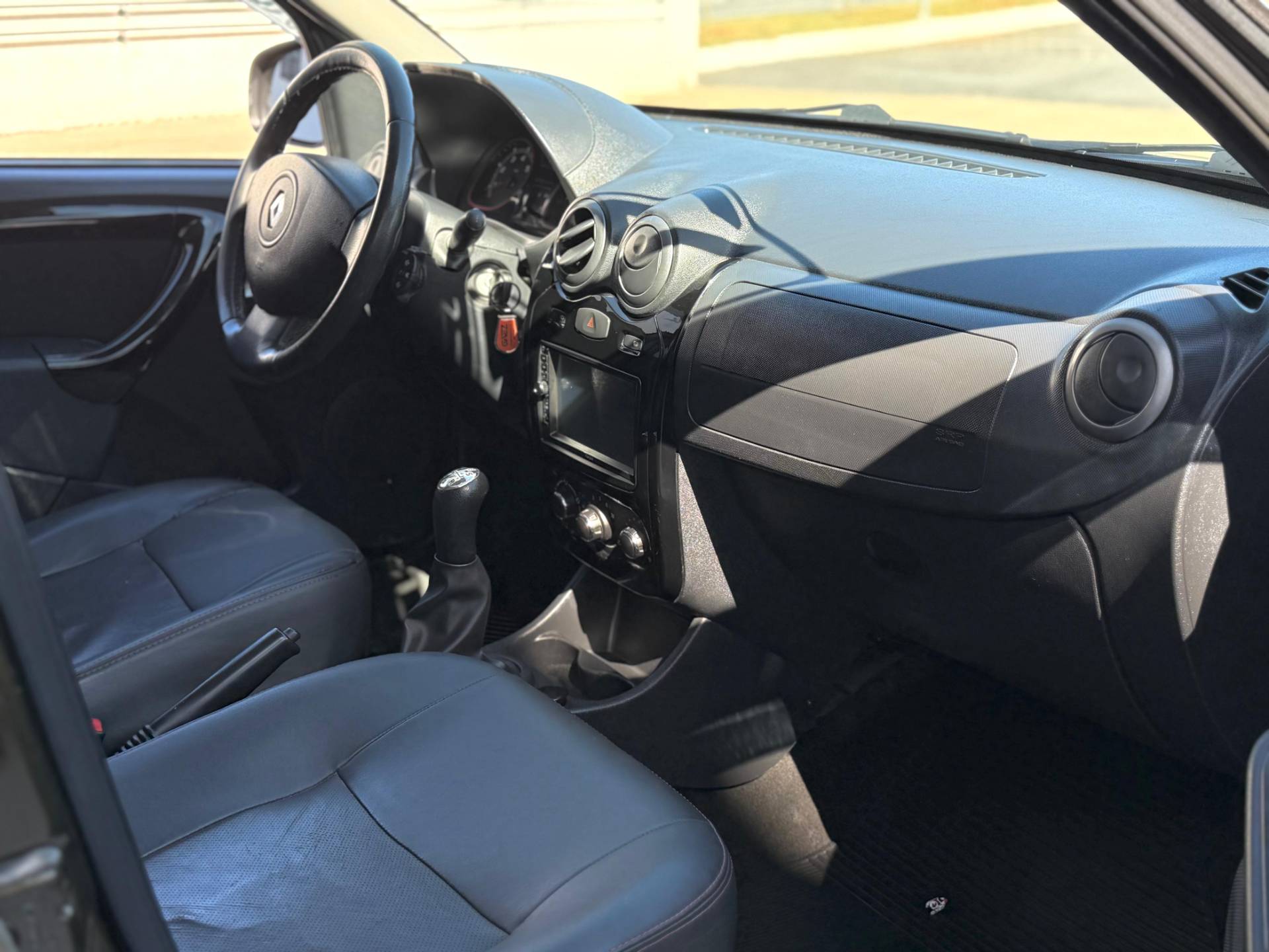 RENAULT SANDERO