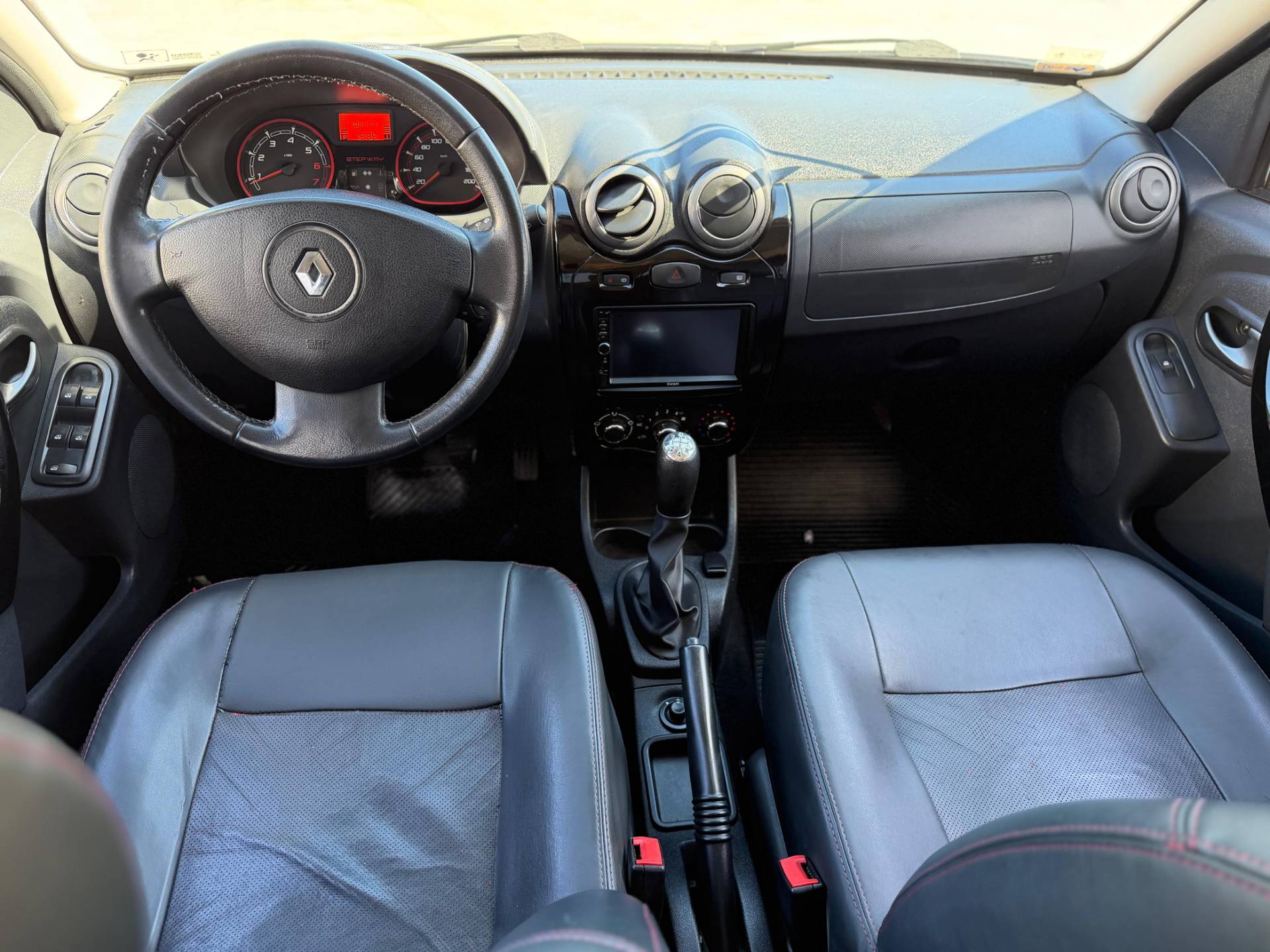 RENAULT SANDERO