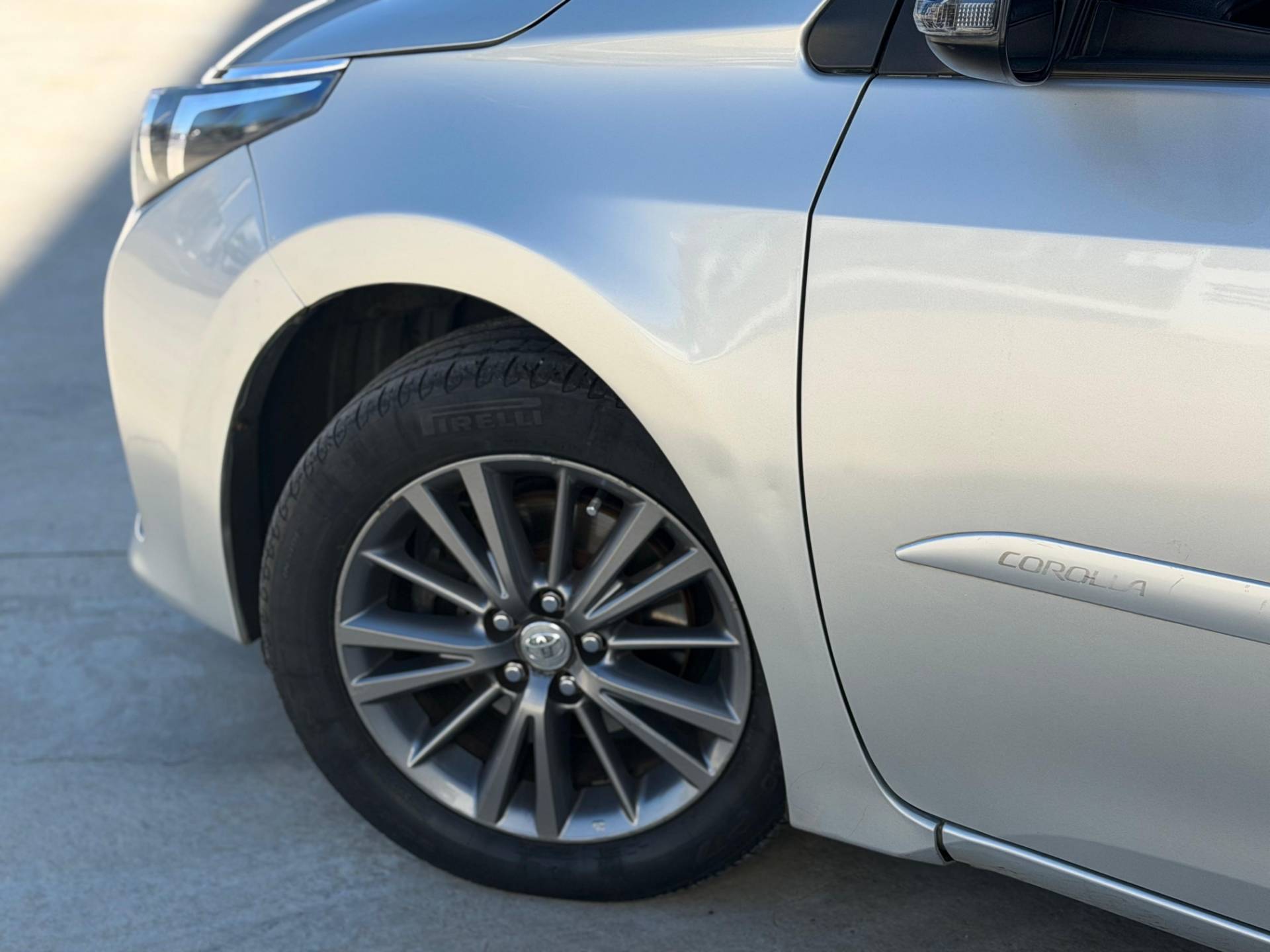 TOYOTA COROLLA