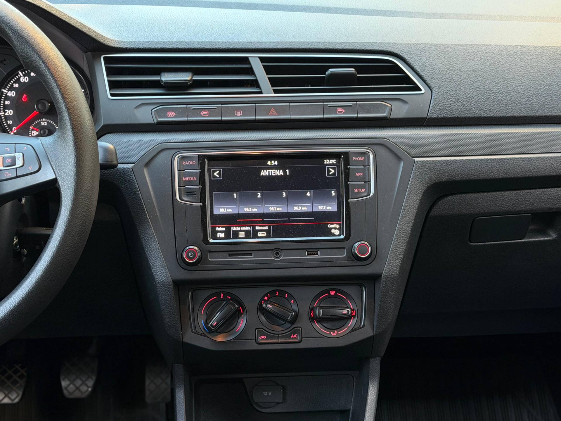 VOLKSWAGEN VOYAGE