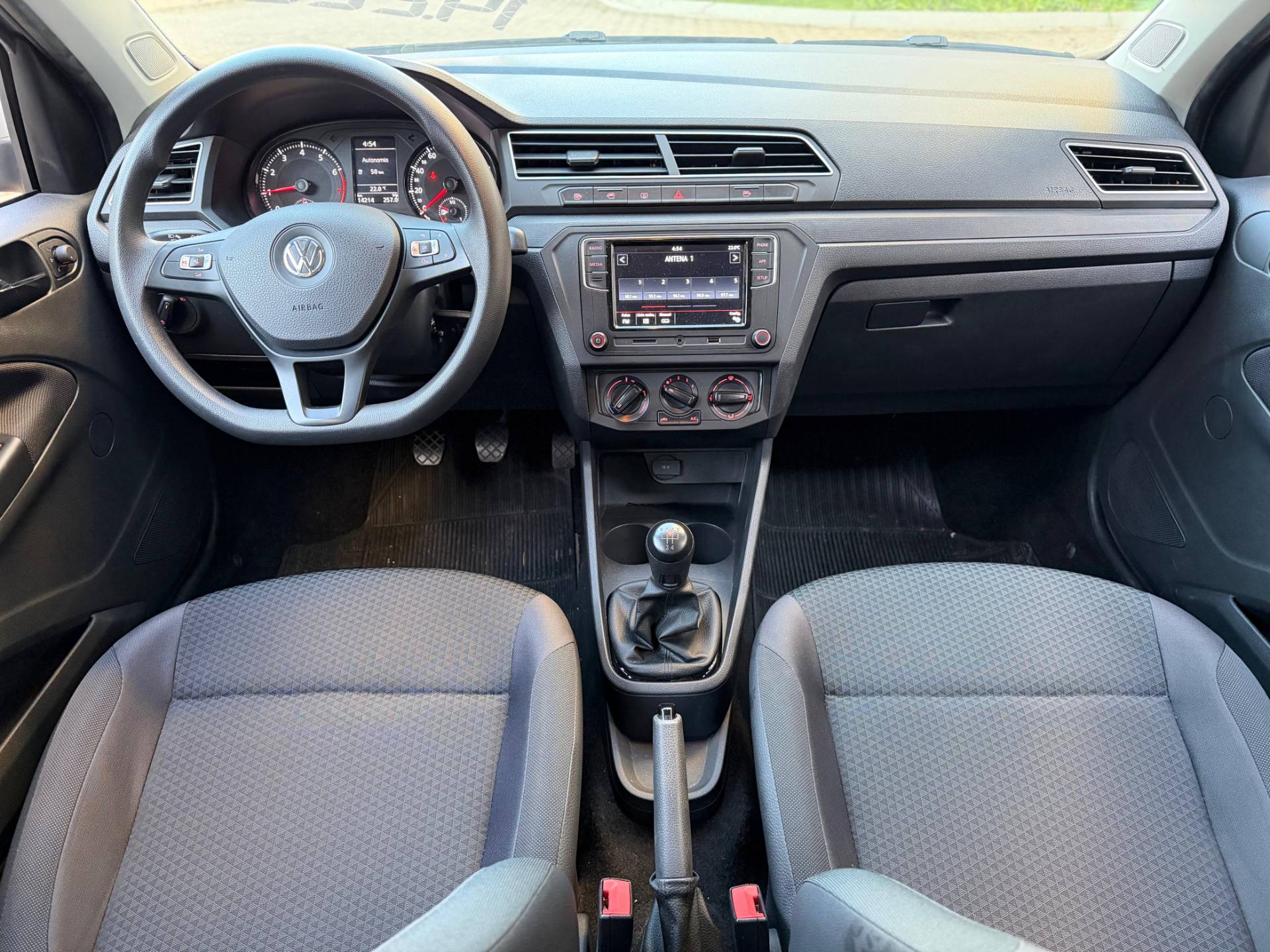 VOLKSWAGEN VOYAGE