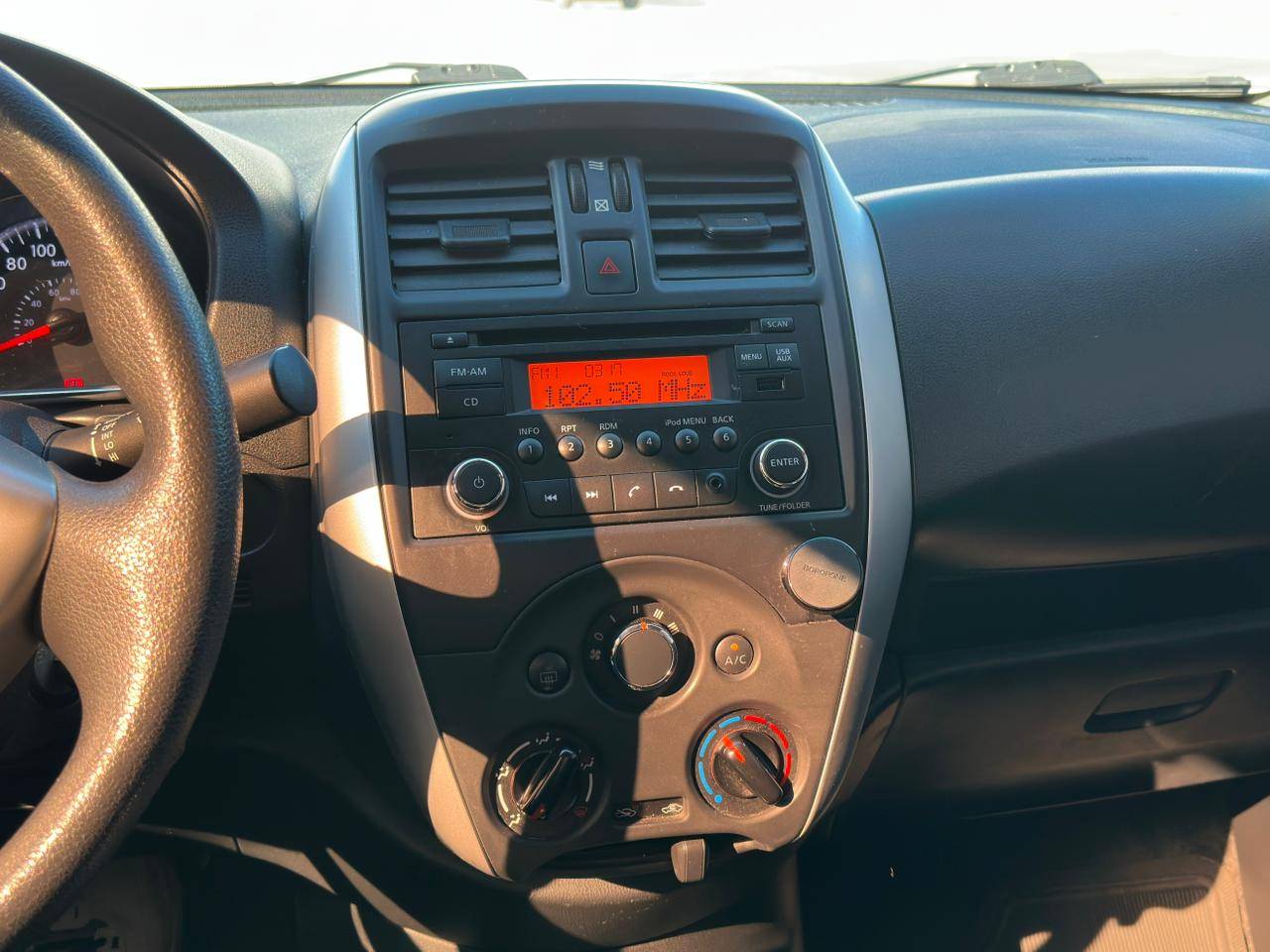 NISSAN VERSA
