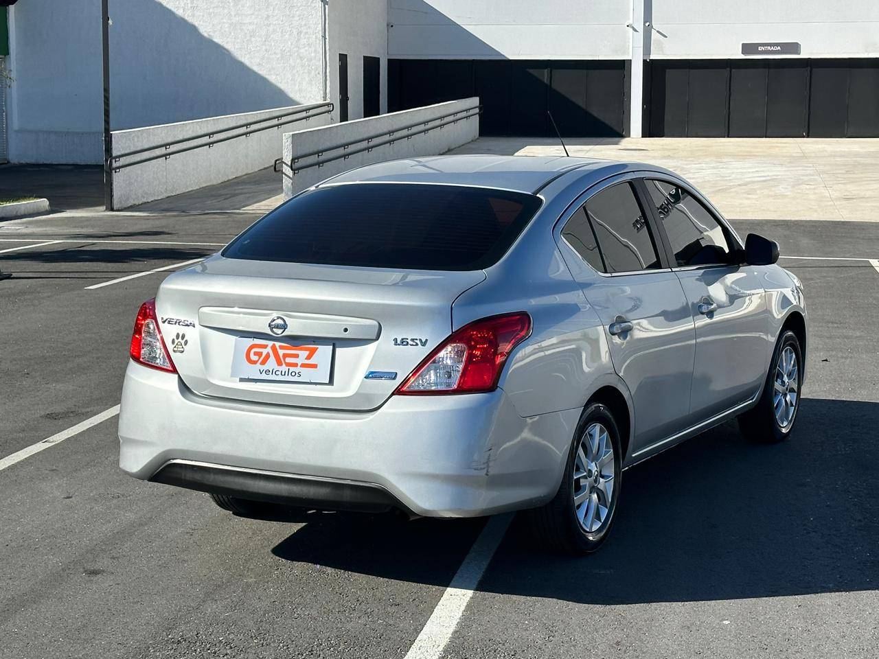 NISSAN VERSA