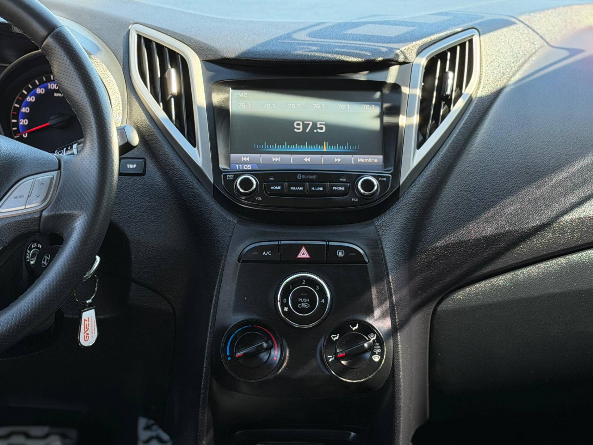 HYUNDAI HB20X