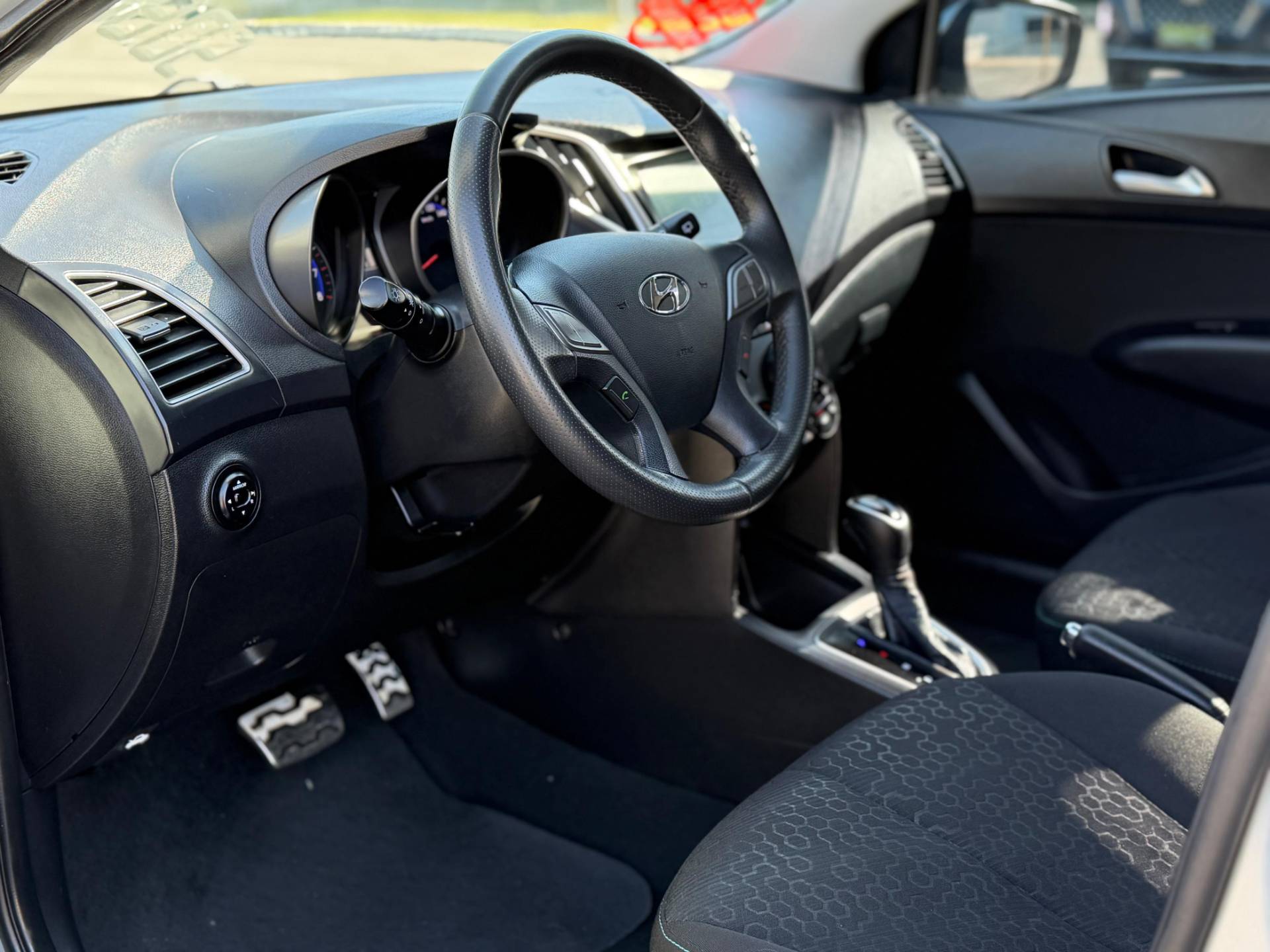 HYUNDAI HB20X