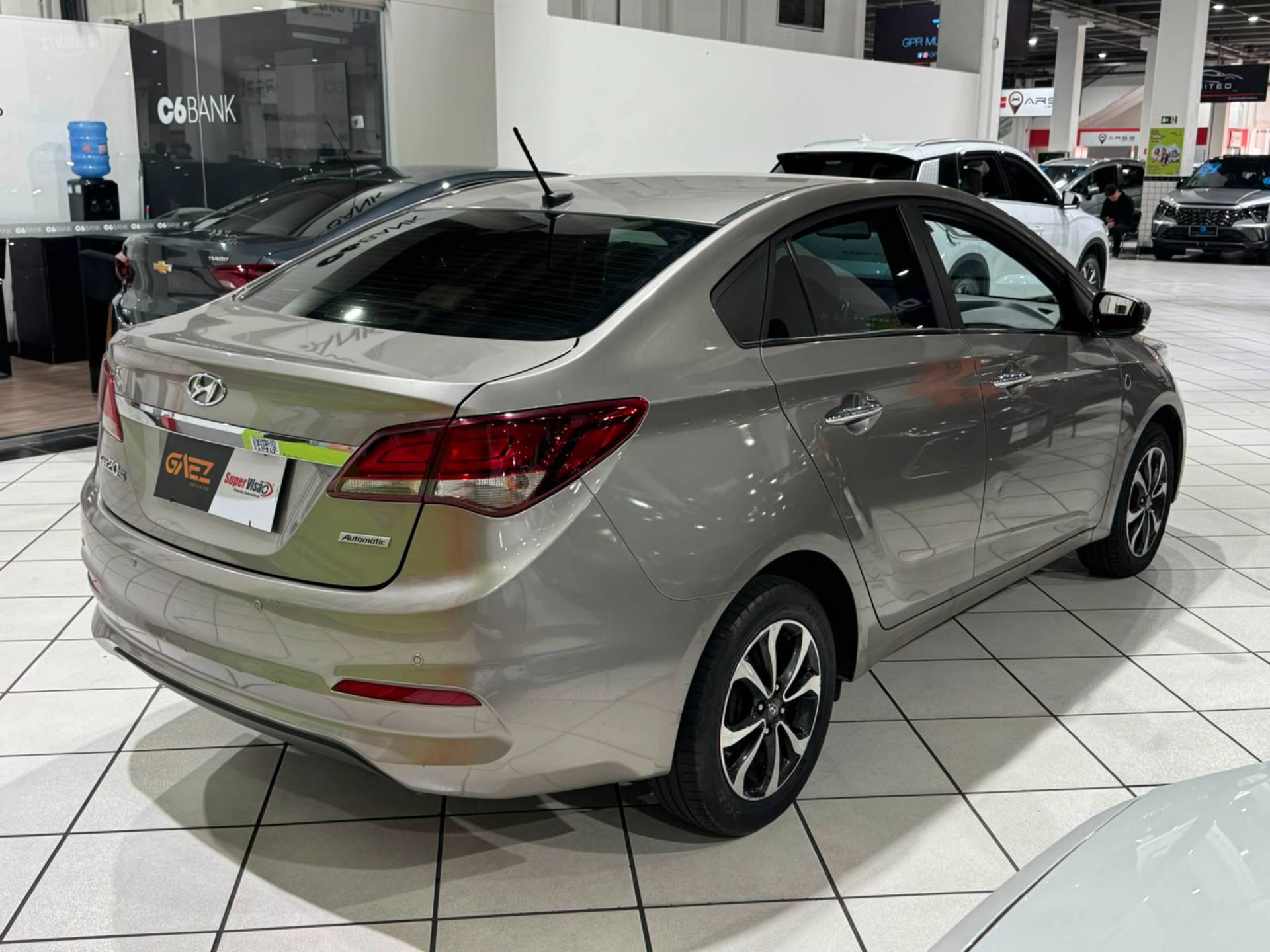 HYUNDAI HB20