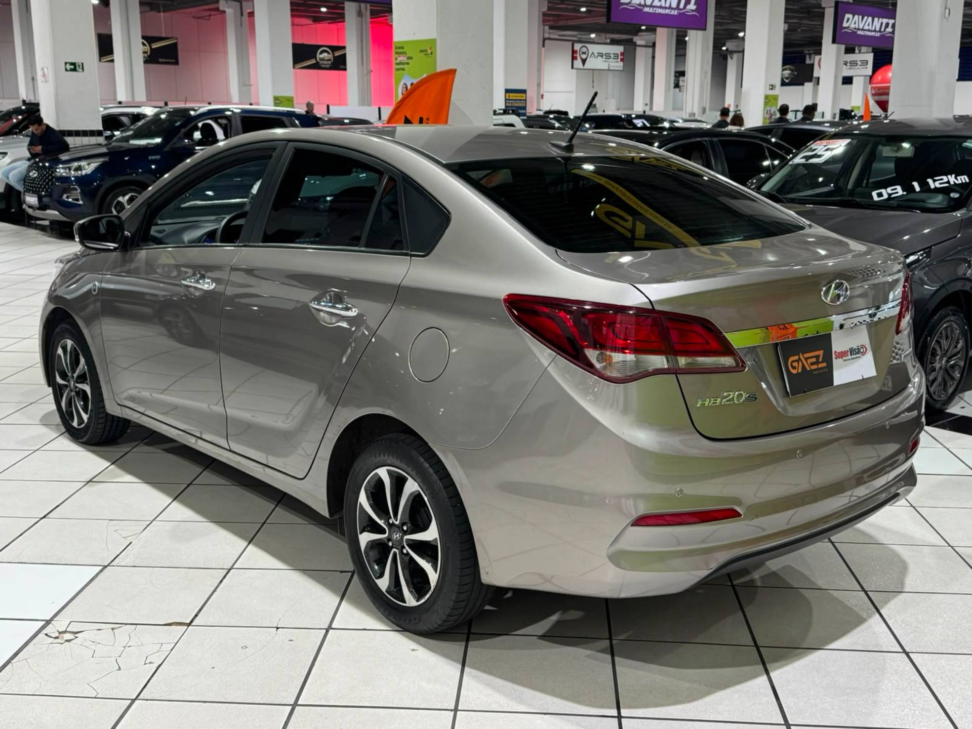 HYUNDAI HB20
