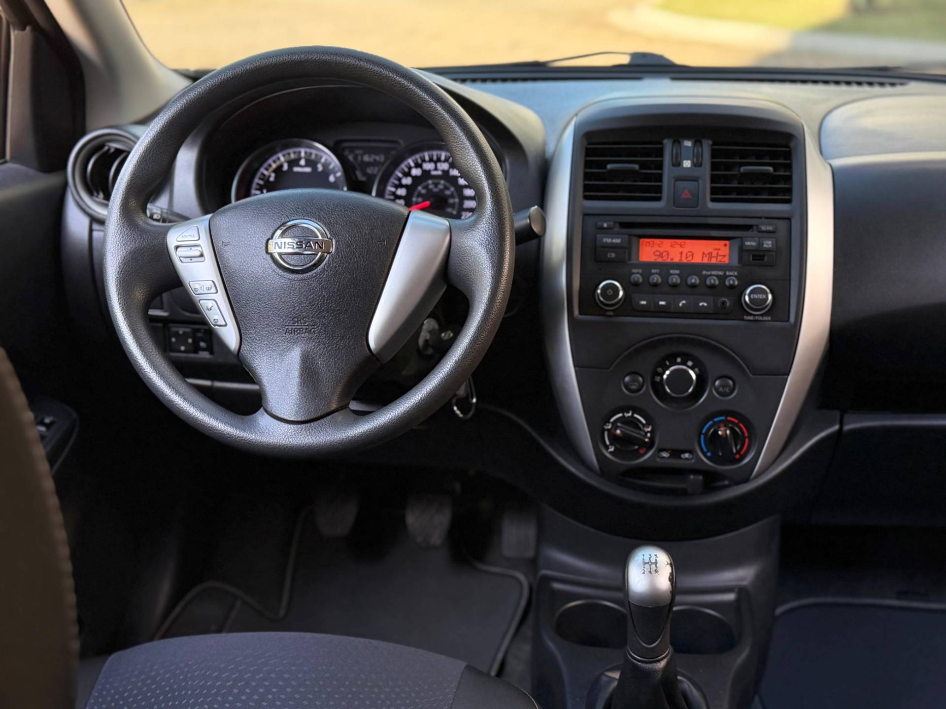 NISSAN VERSA