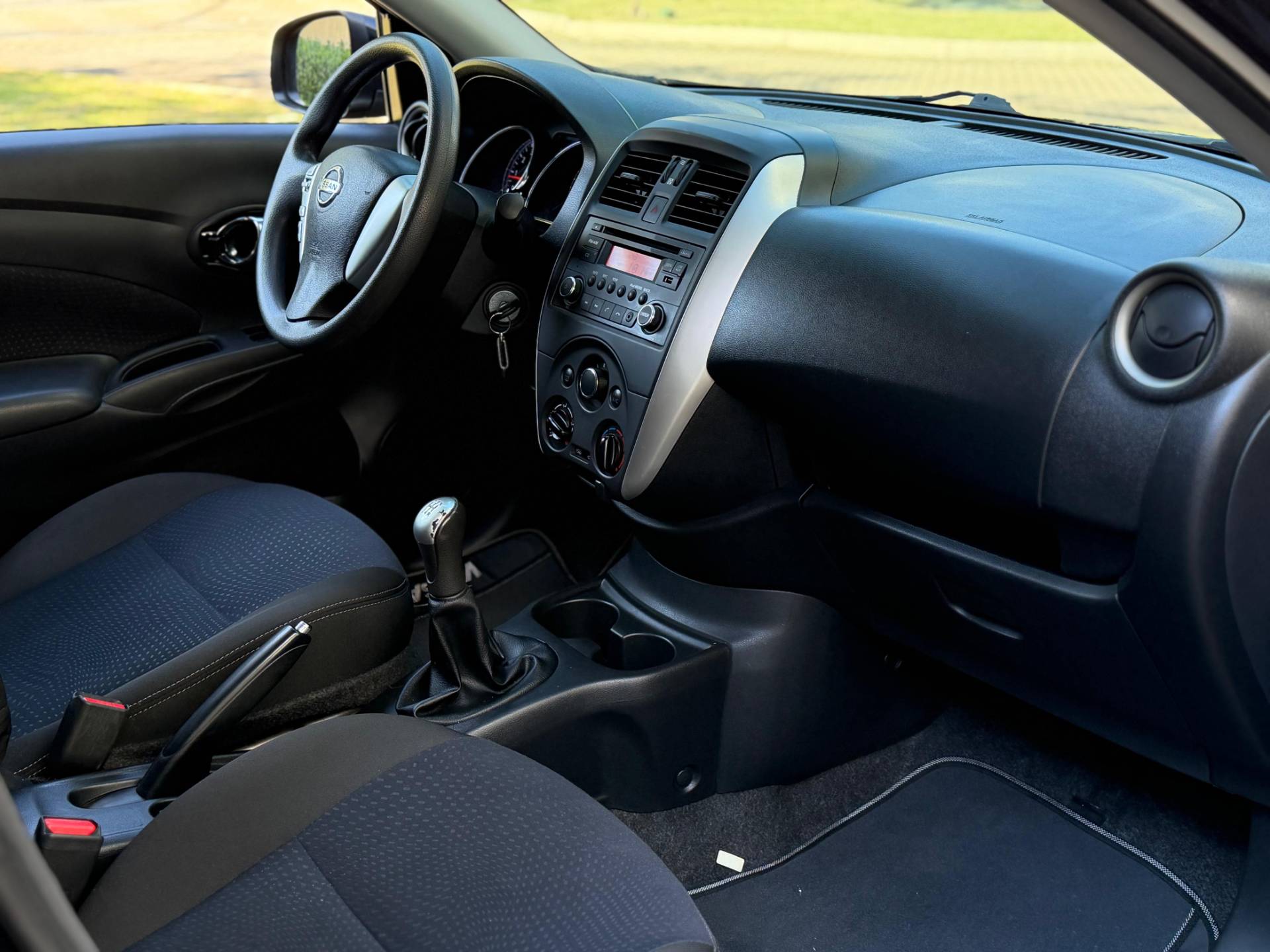 NISSAN VERSA