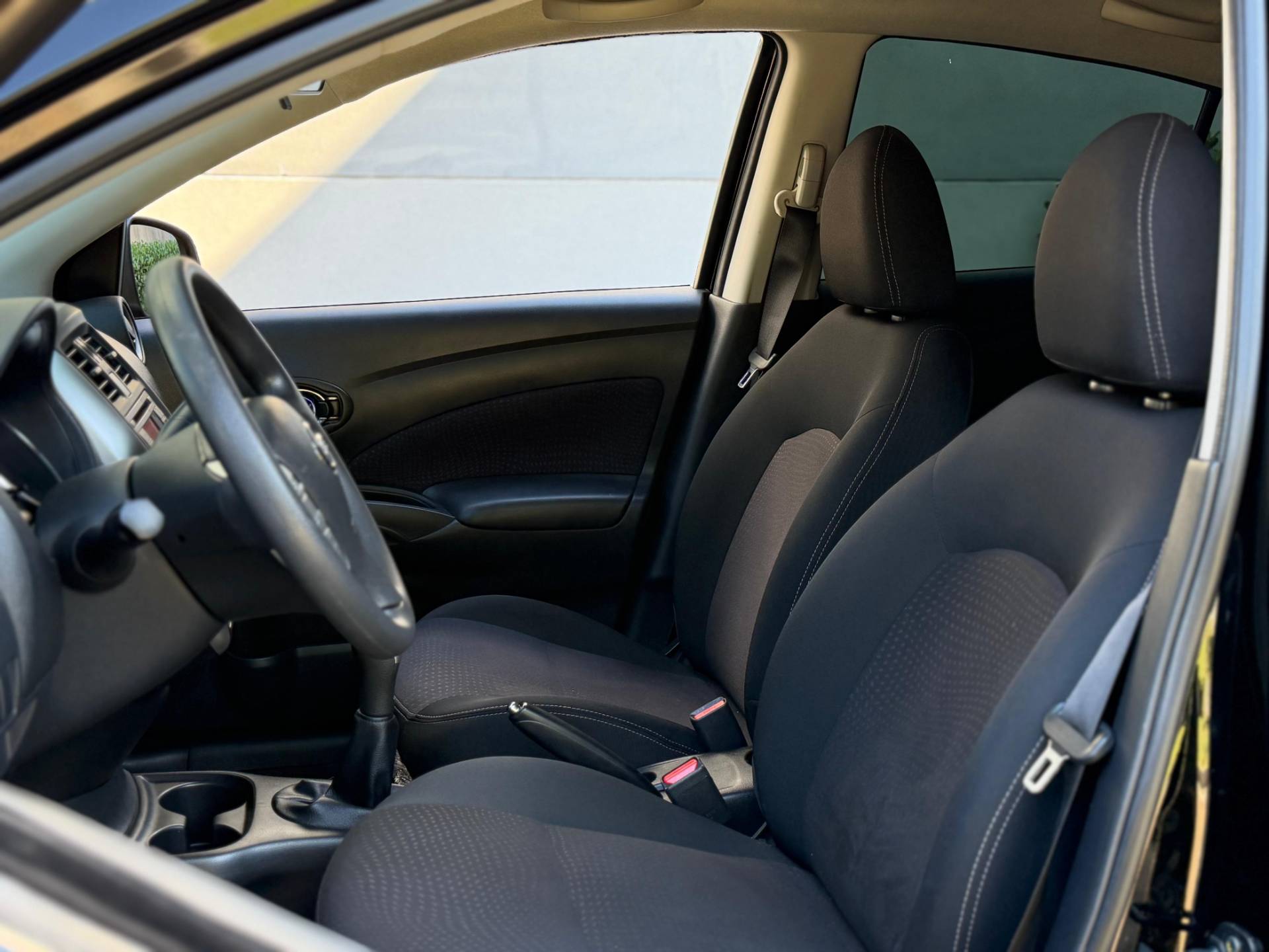 NISSAN VERSA