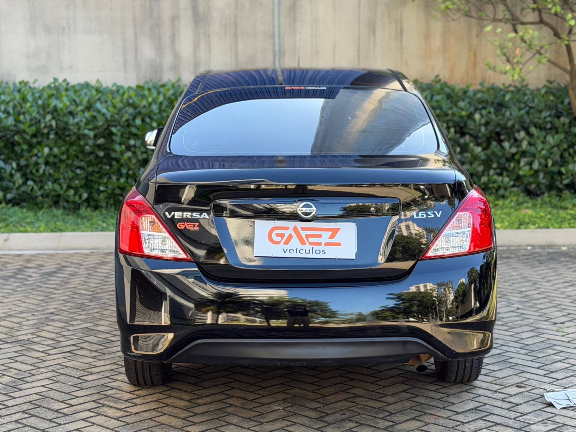 NISSAN VERSA