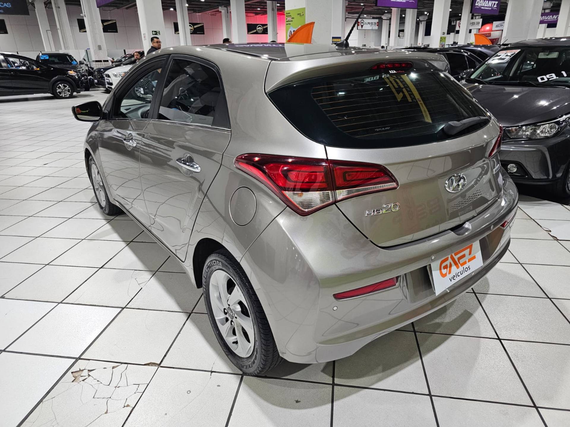 HYUNDAI HB20