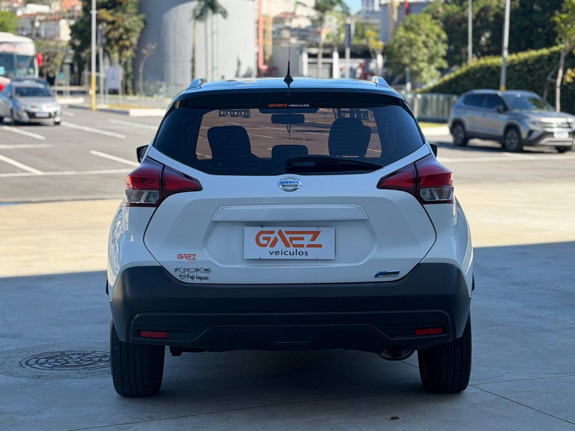 NISSAN KICKS