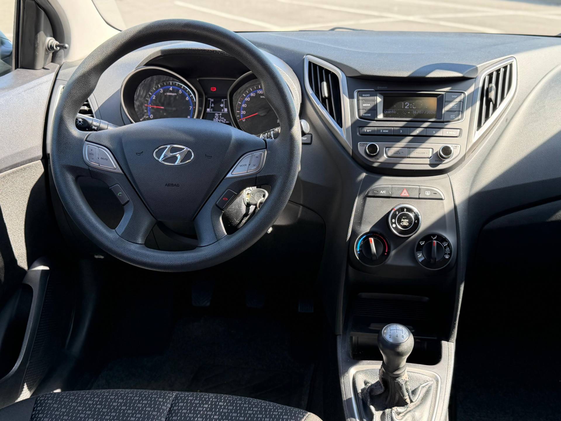 HYUNDAI HB20