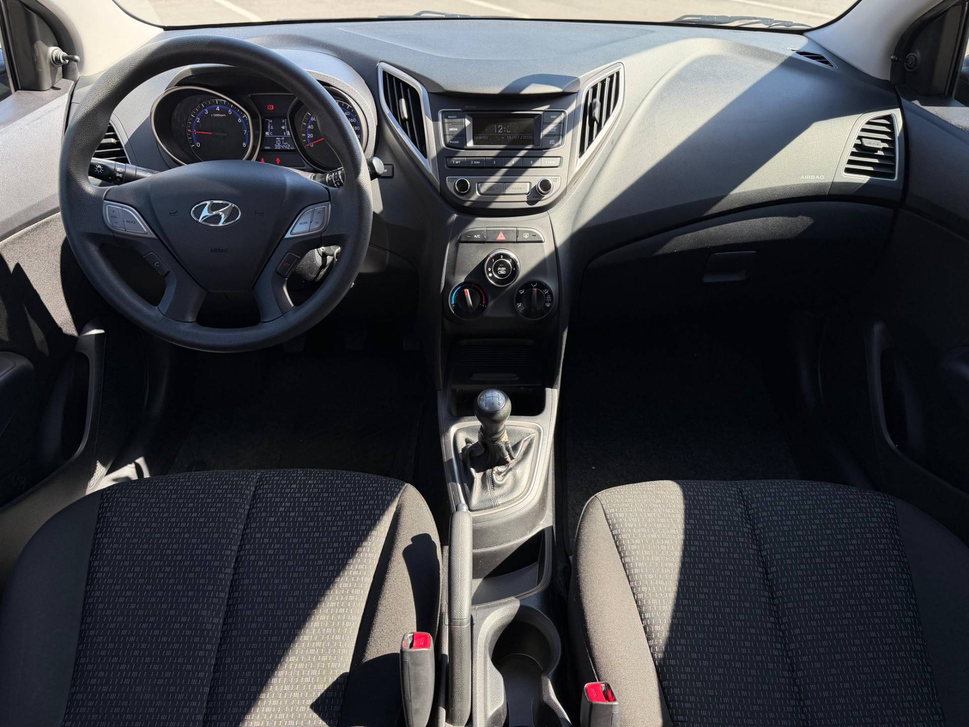 HYUNDAI HB20