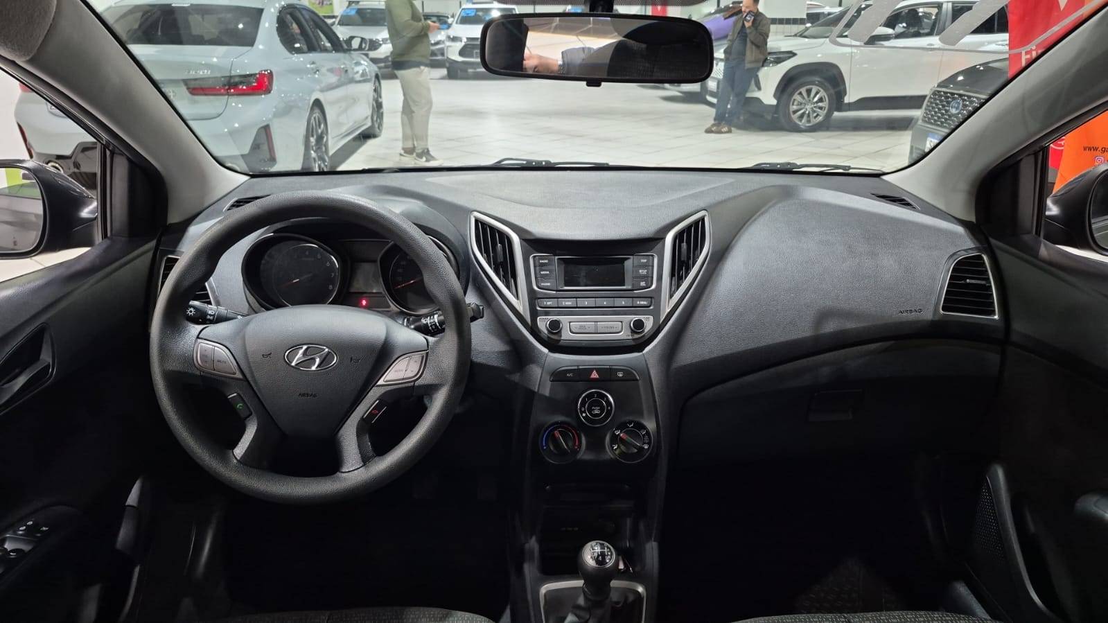 HYUNDAI HB20
