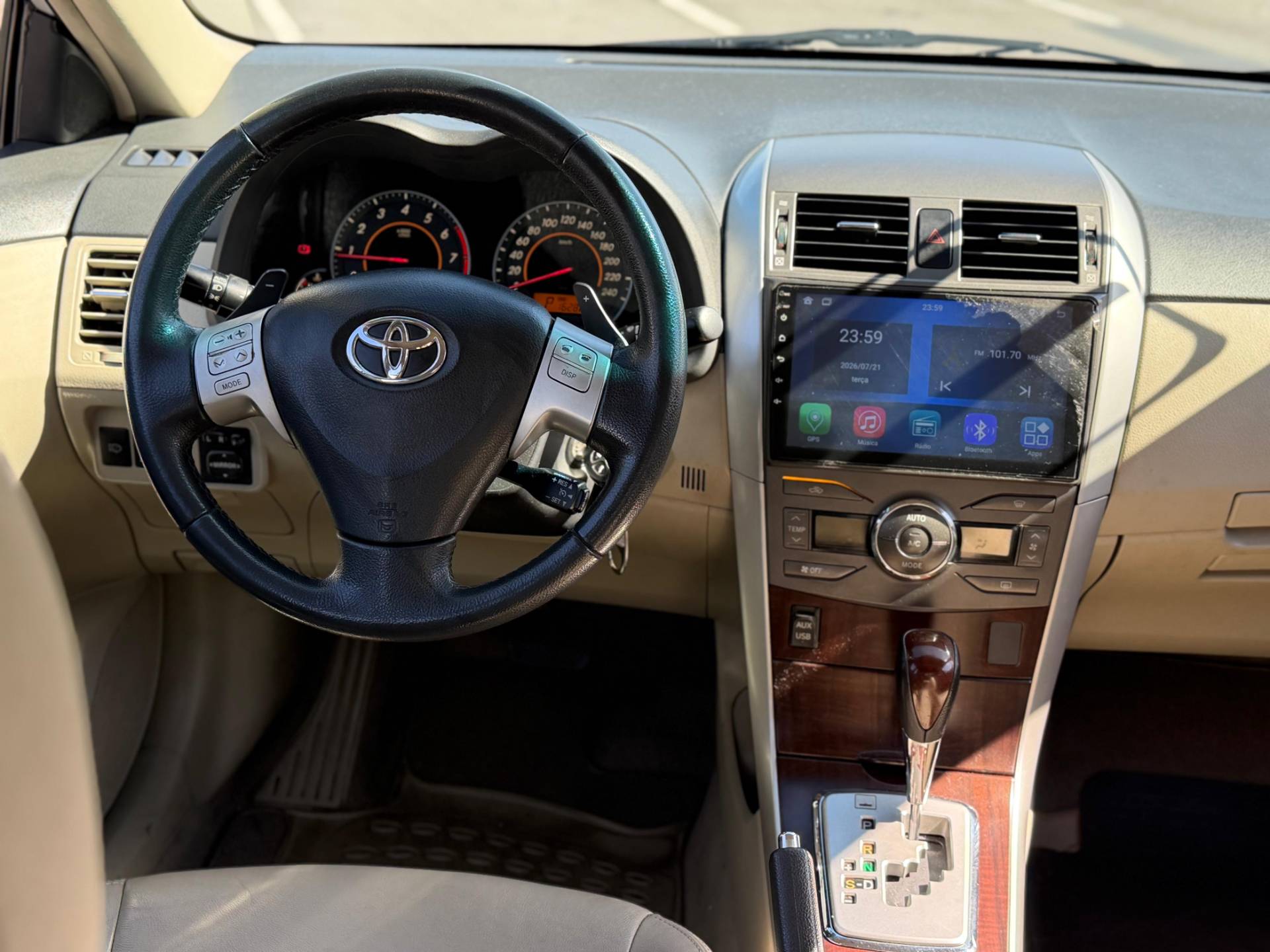 TOYOTA COROLLA