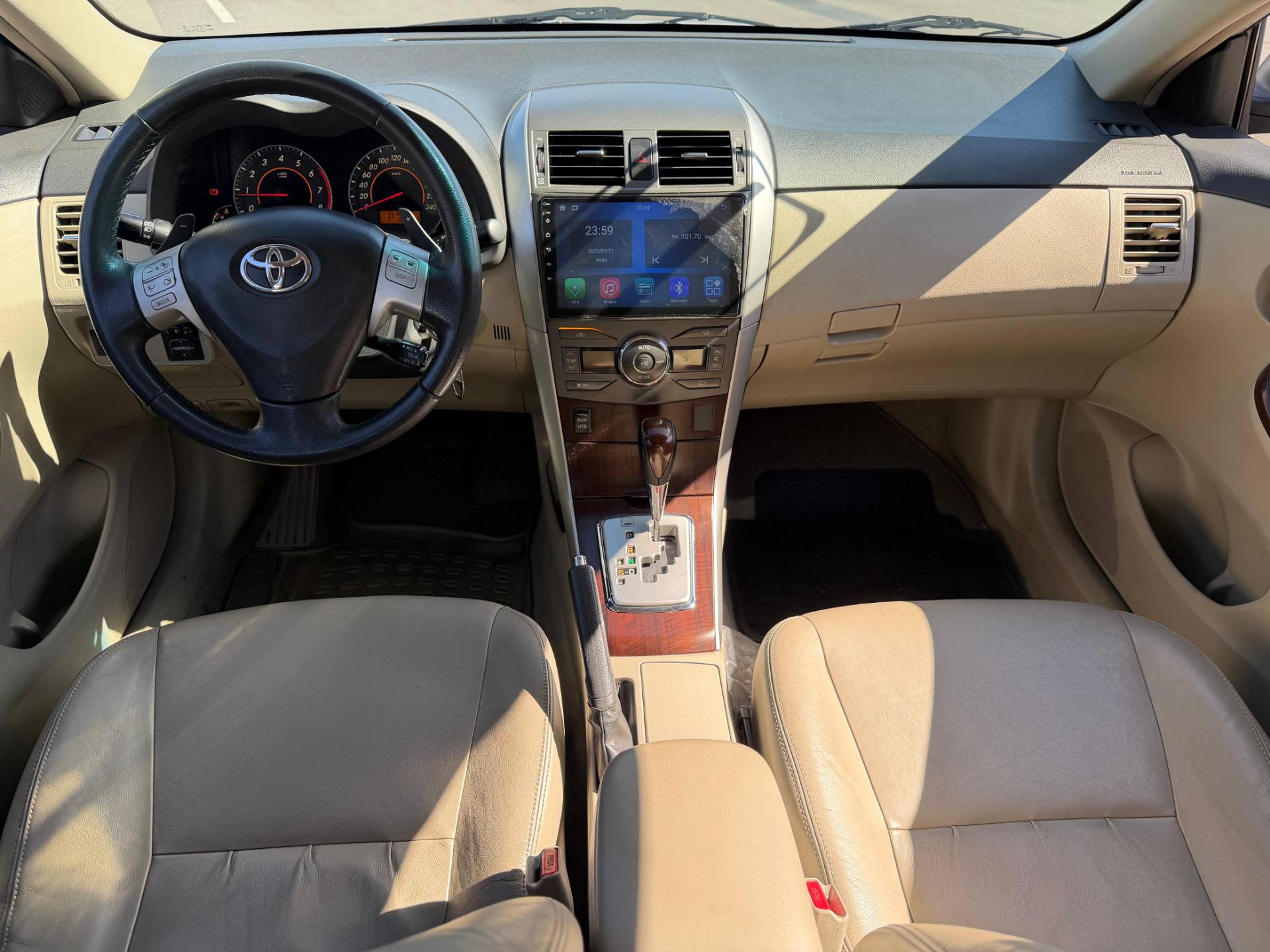 TOYOTA COROLLA