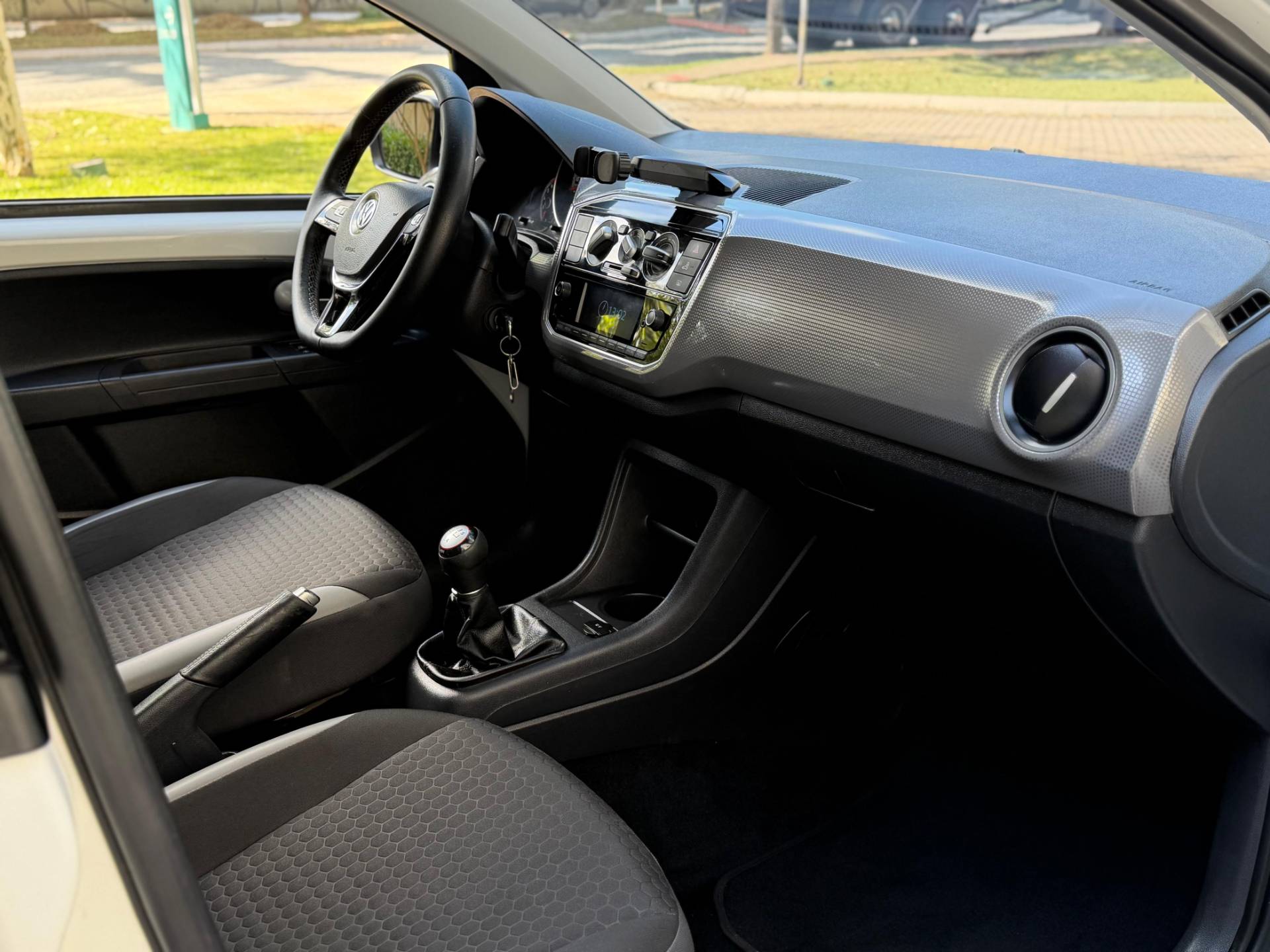 VOLKSWAGEN CROSS UP