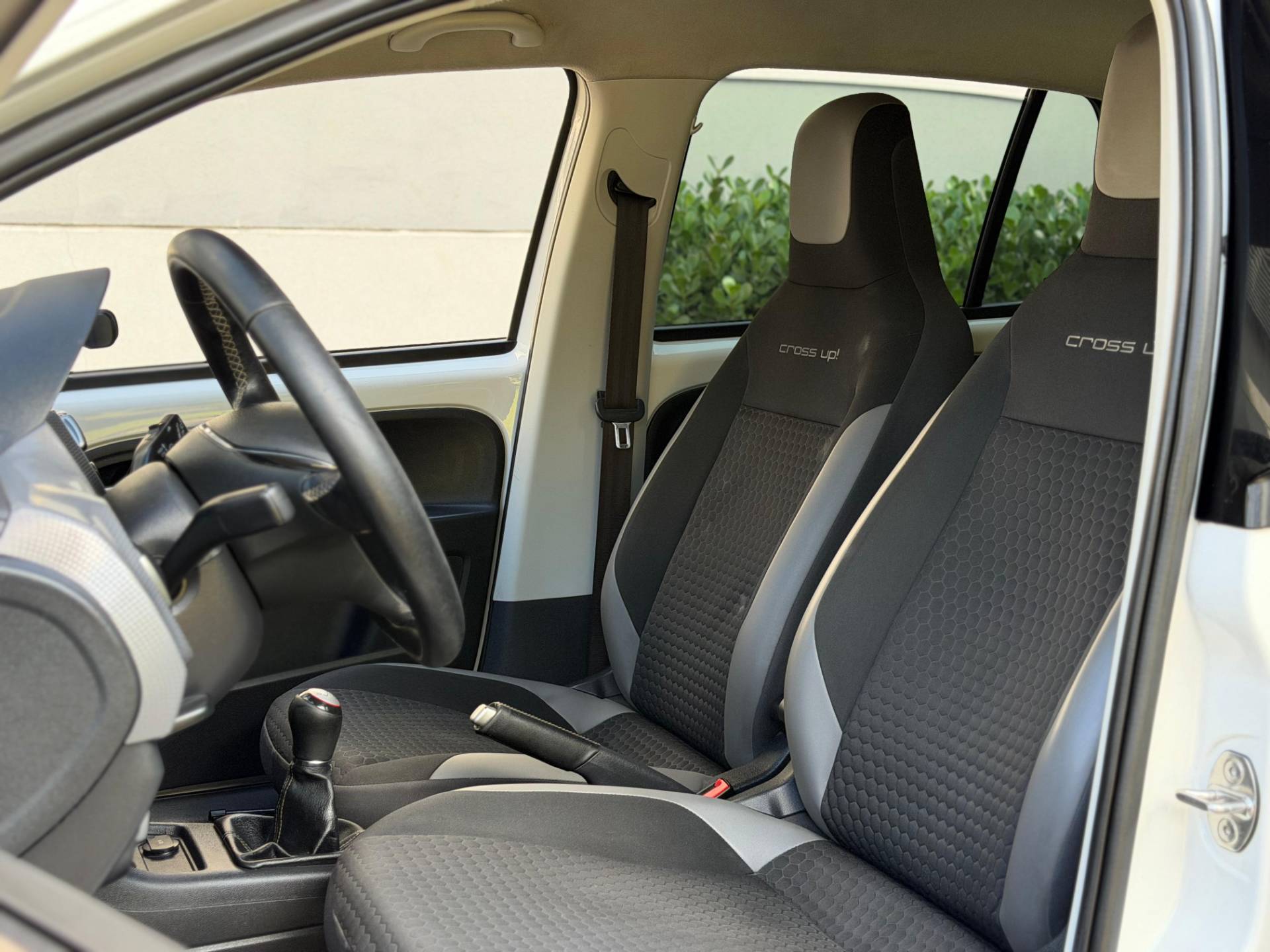 VOLKSWAGEN CROSS UP