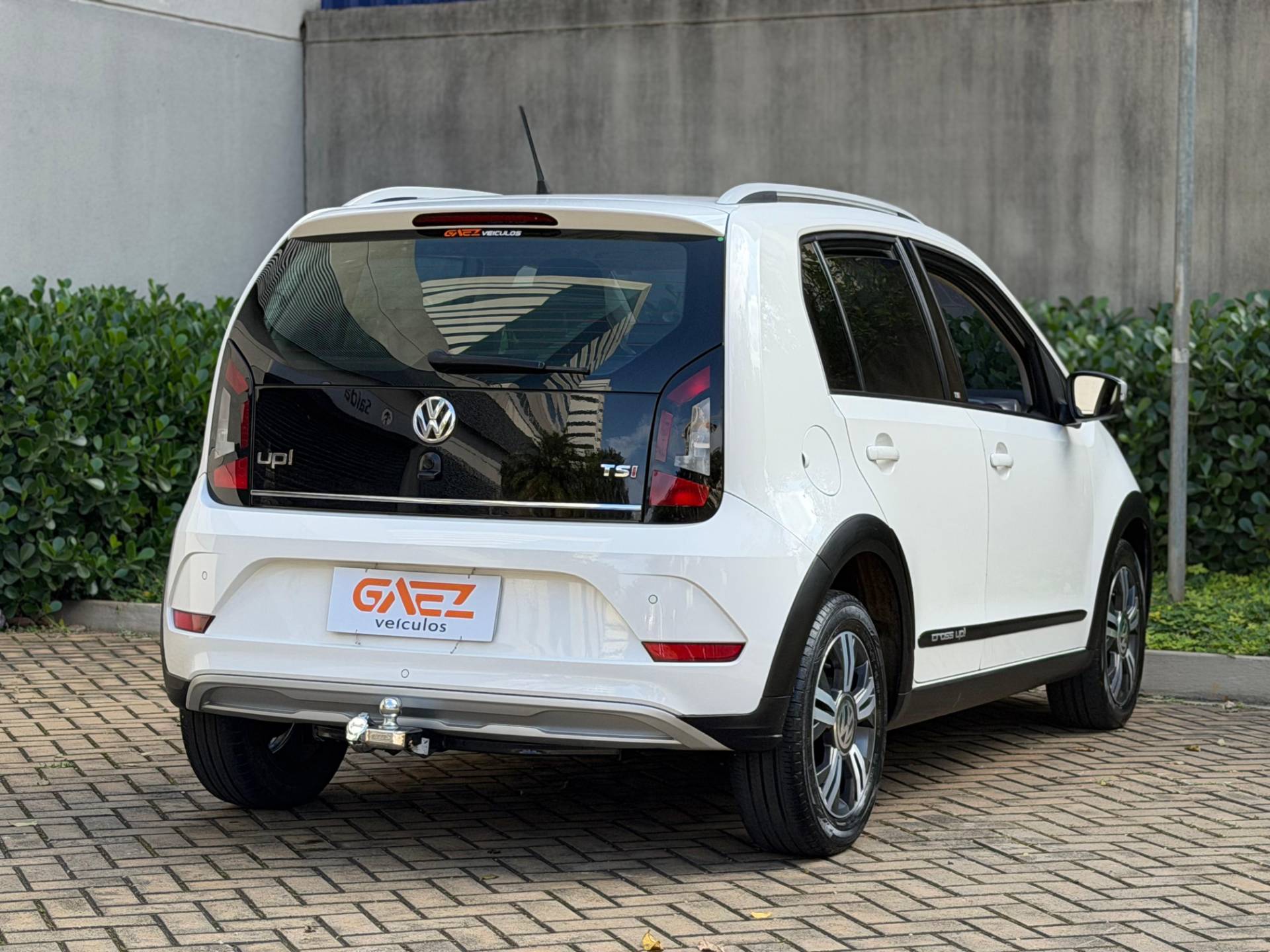 VOLKSWAGEN CROSS UP