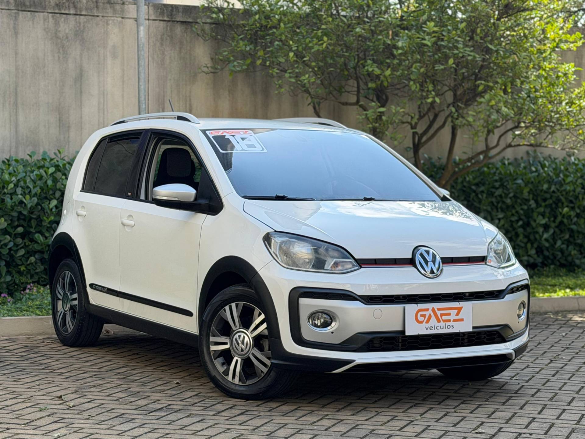VOLKSWAGEN CROSS UP