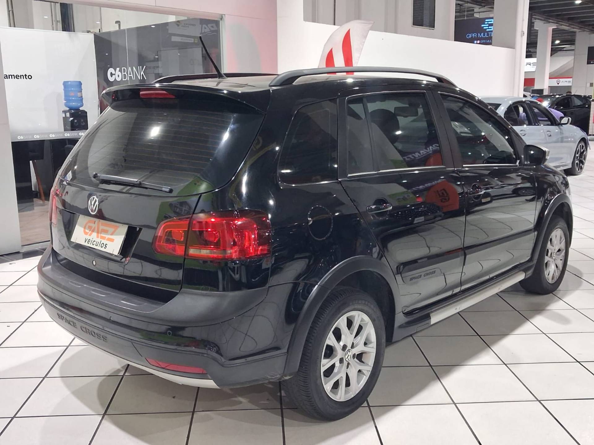 VOLKSWAGEN SPACE CROSS