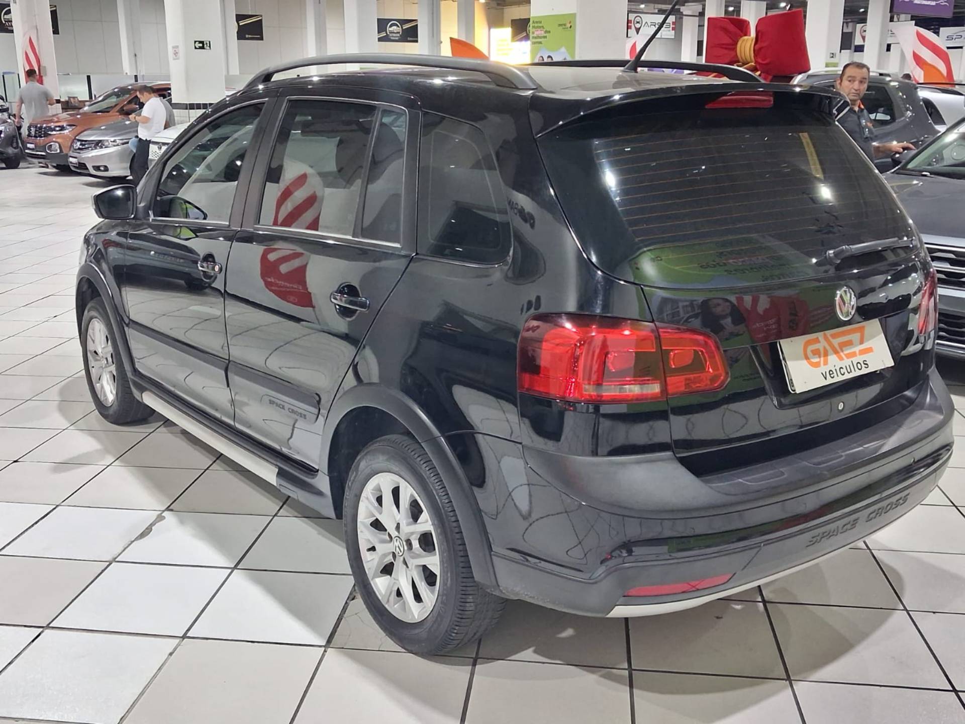 VOLKSWAGEN SPACE CROSS