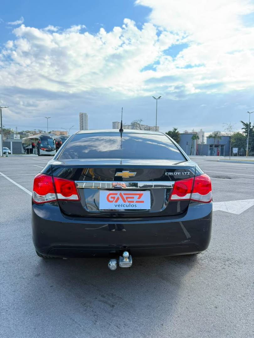 CHEVROLET CRUZE