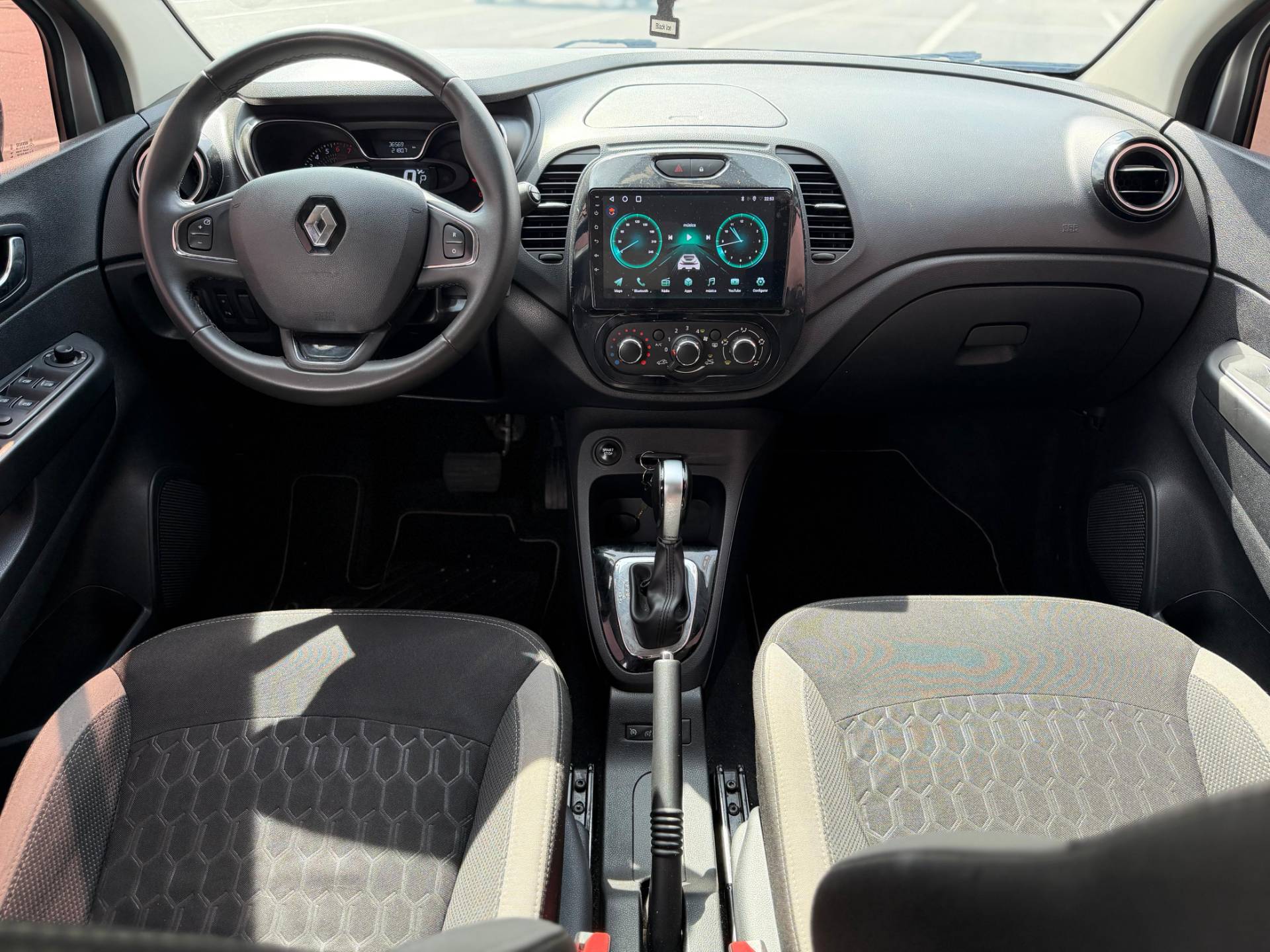 RENAULT CAPTUR