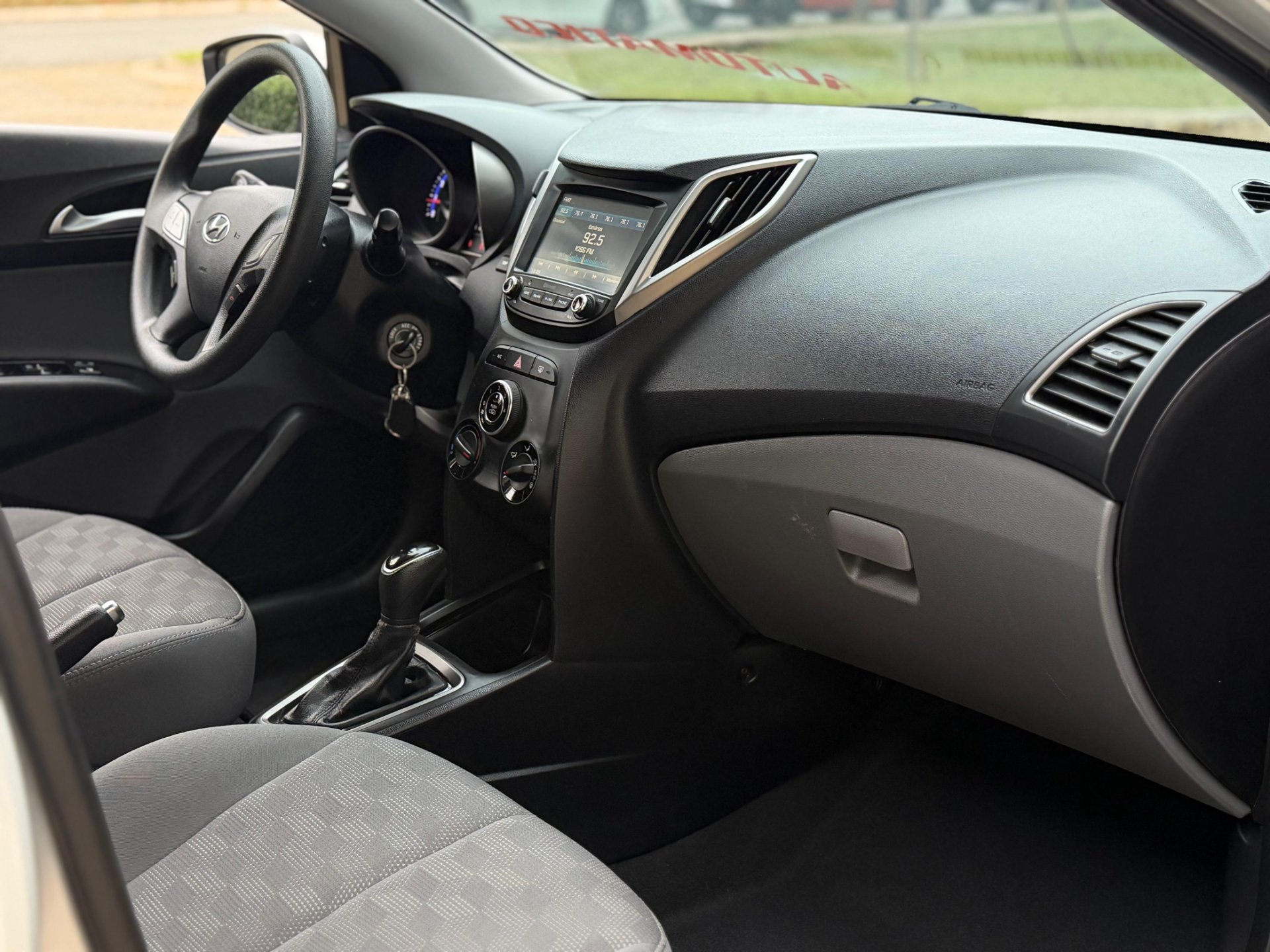 HYUNDAI HB20S