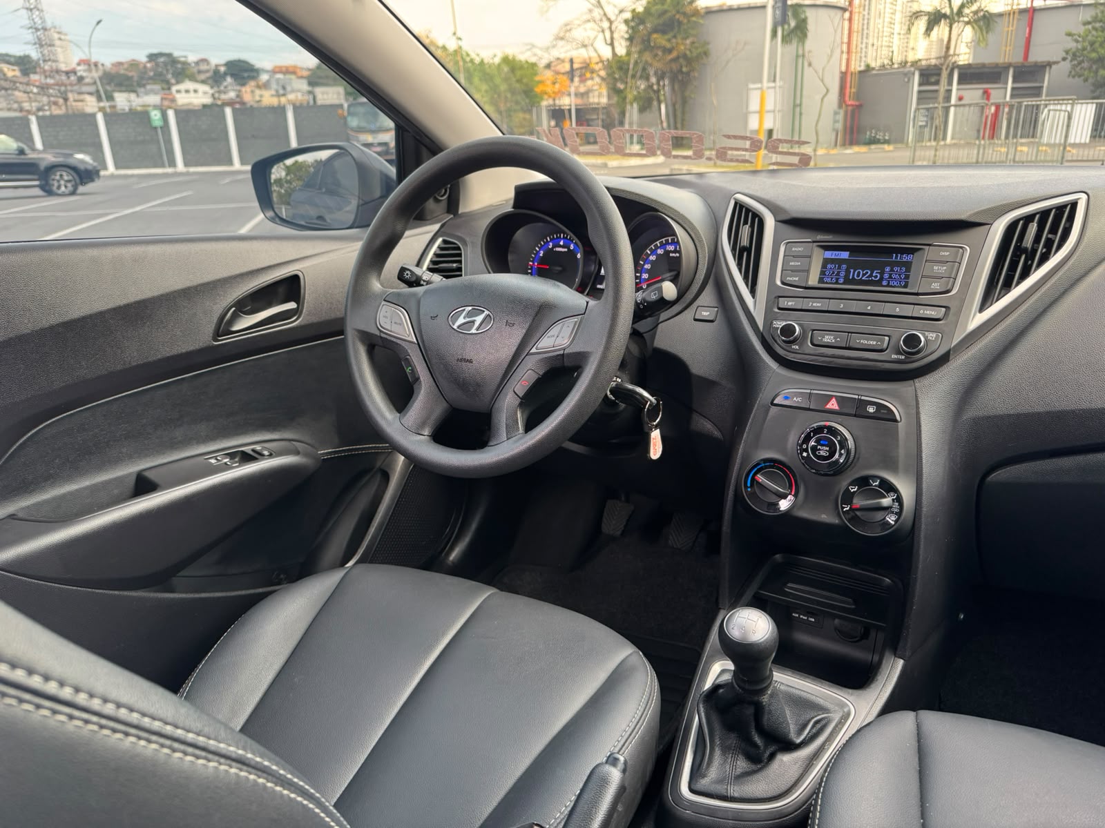 HYUNDAI HB20