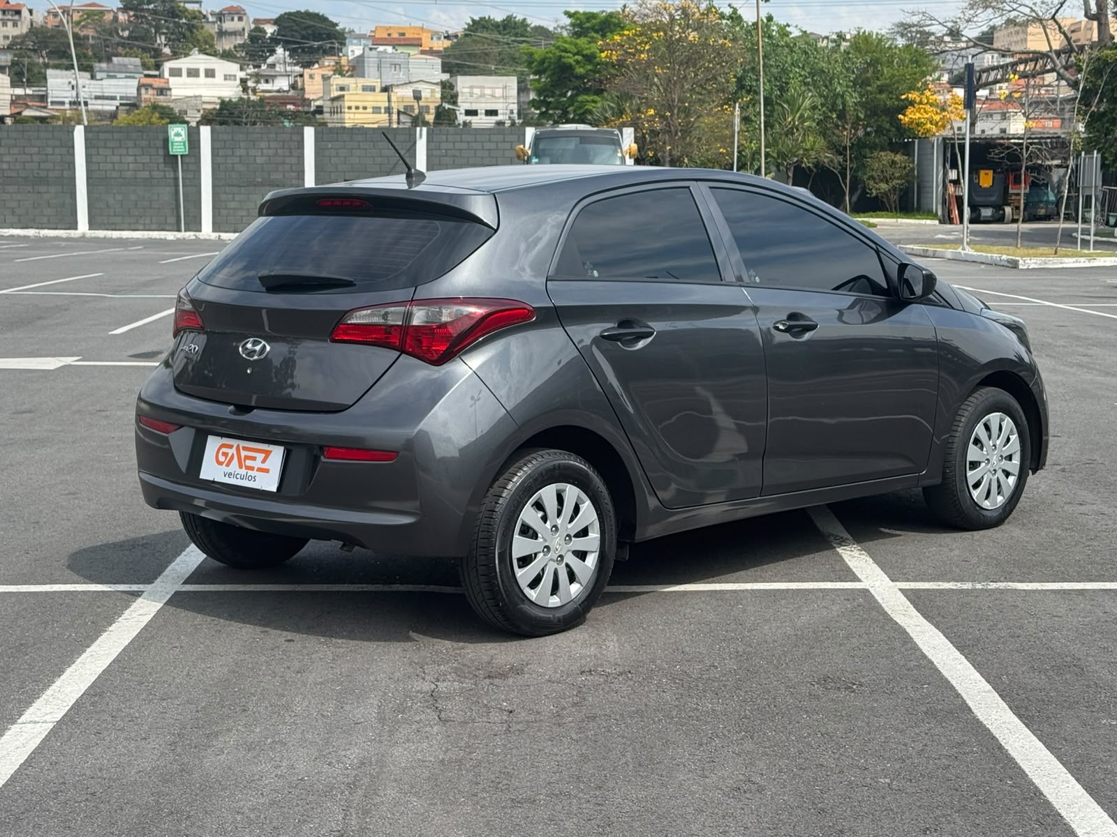HYUNDAI HB20