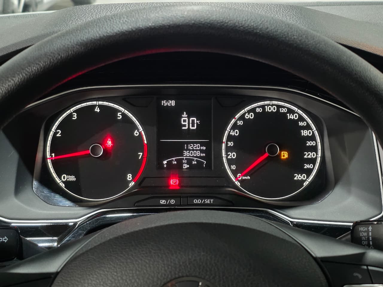 VOLKSWAGEN POLO