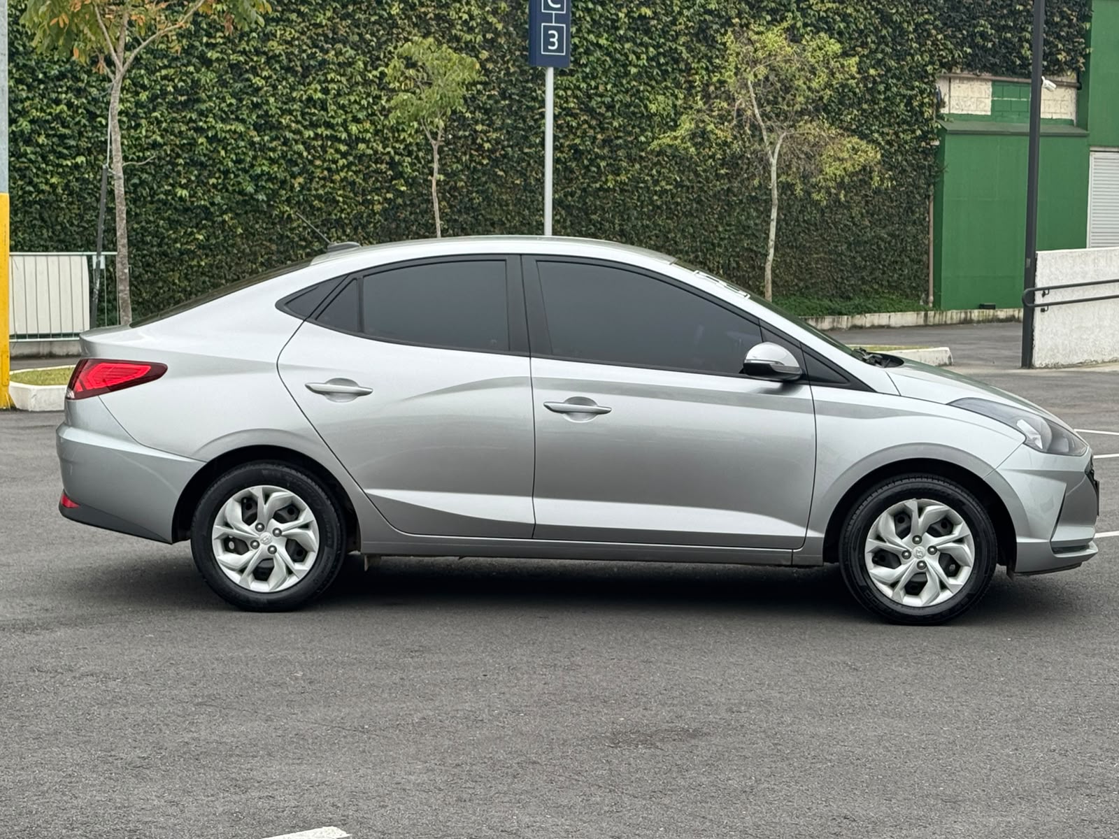 HYUNDAI HB20S