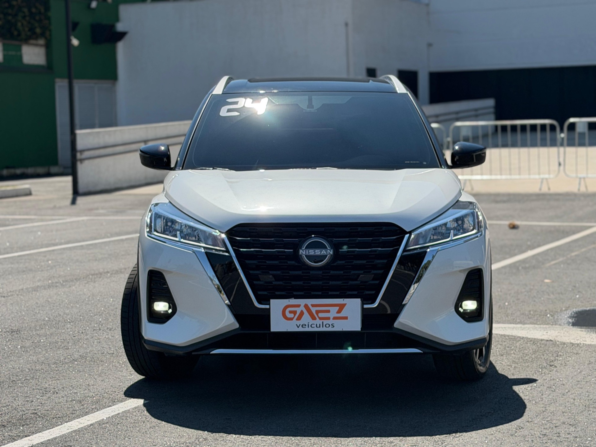 NISSAN KICKS