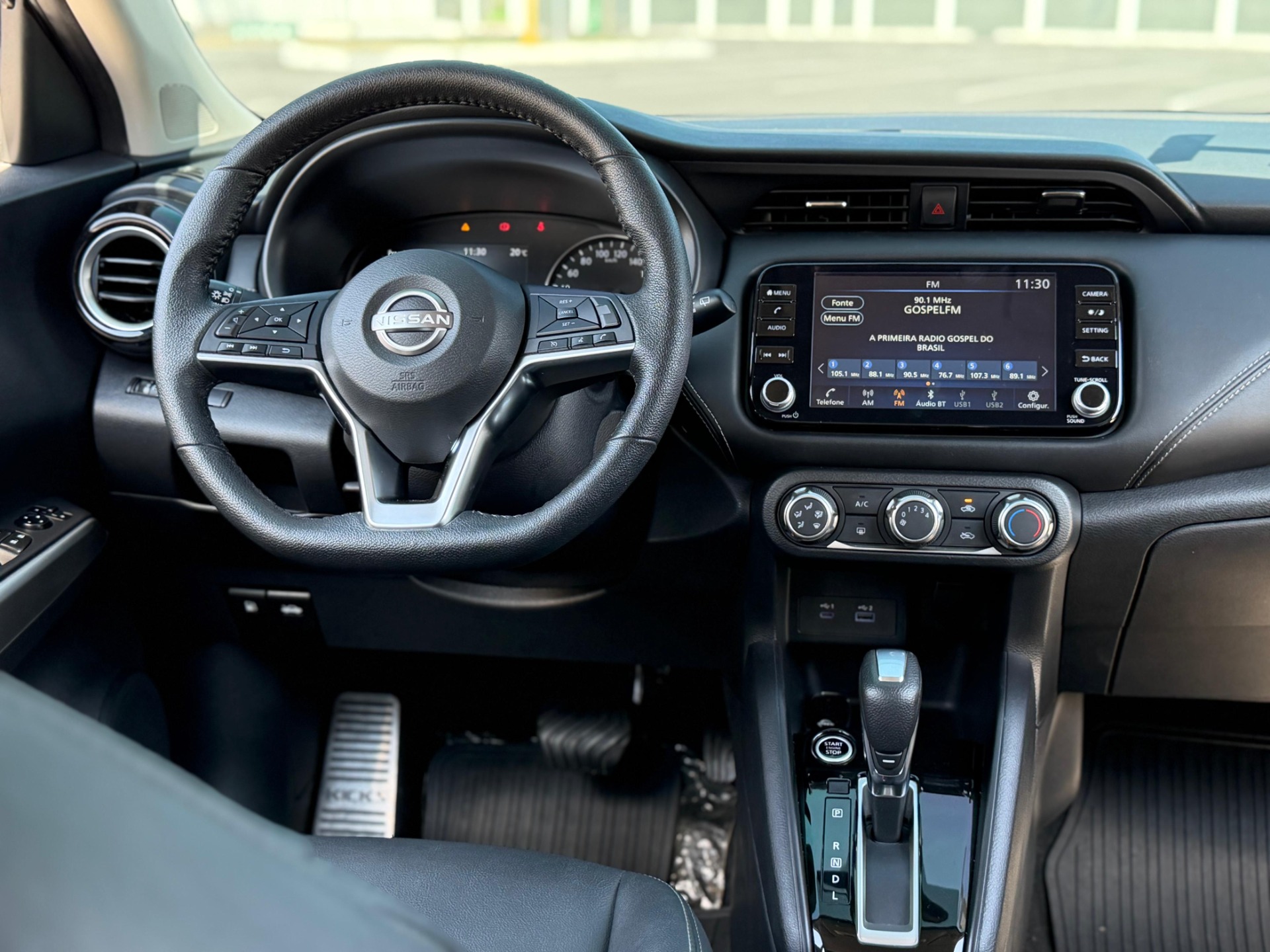 NISSAN KICKS