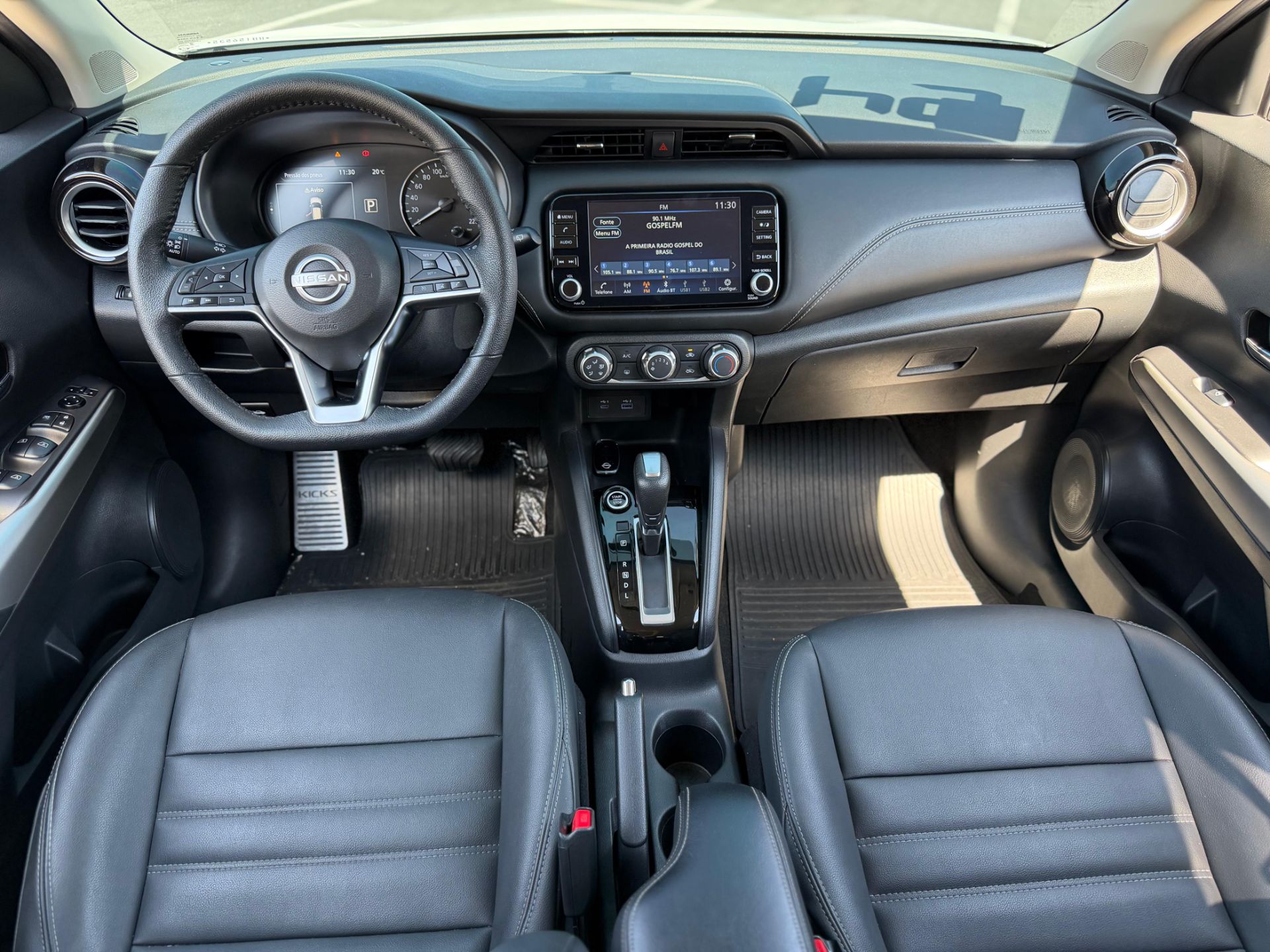 NISSAN KICKS