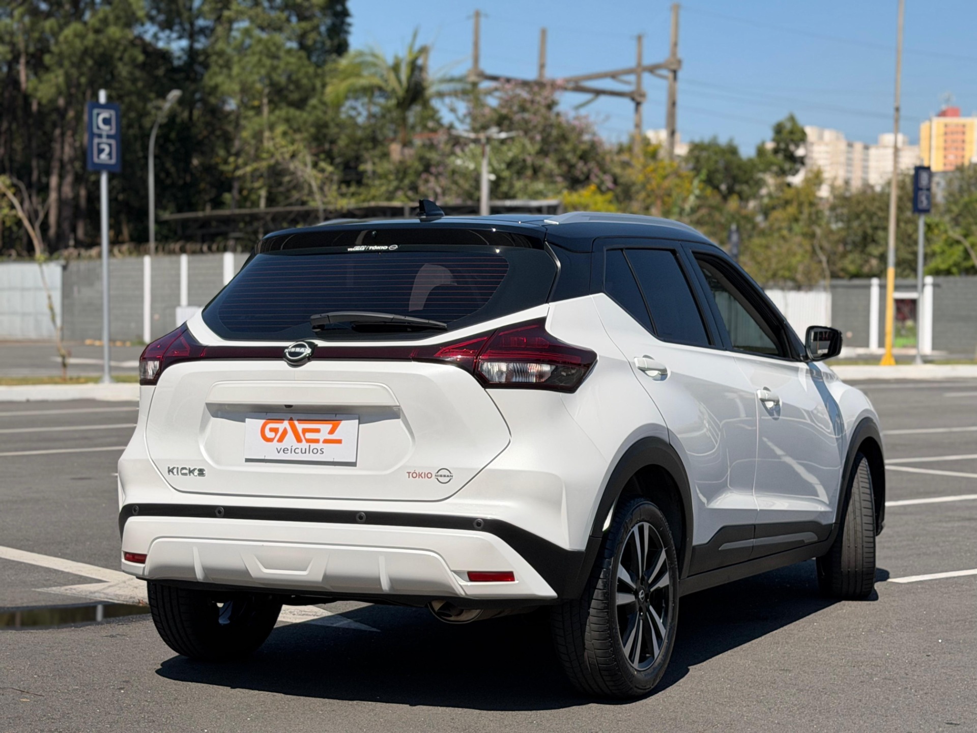 NISSAN KICKS