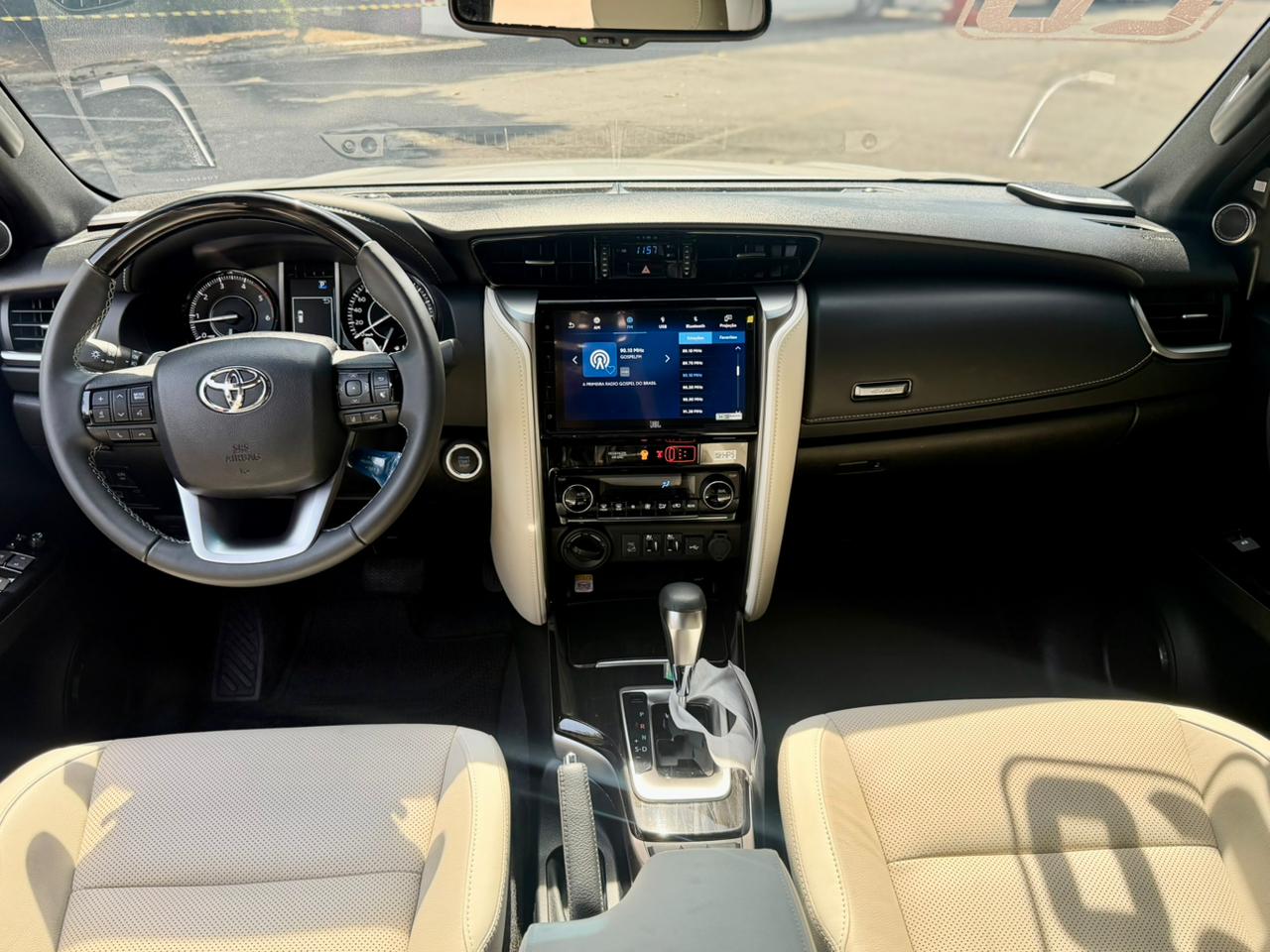TOYOTA HILUX SW4