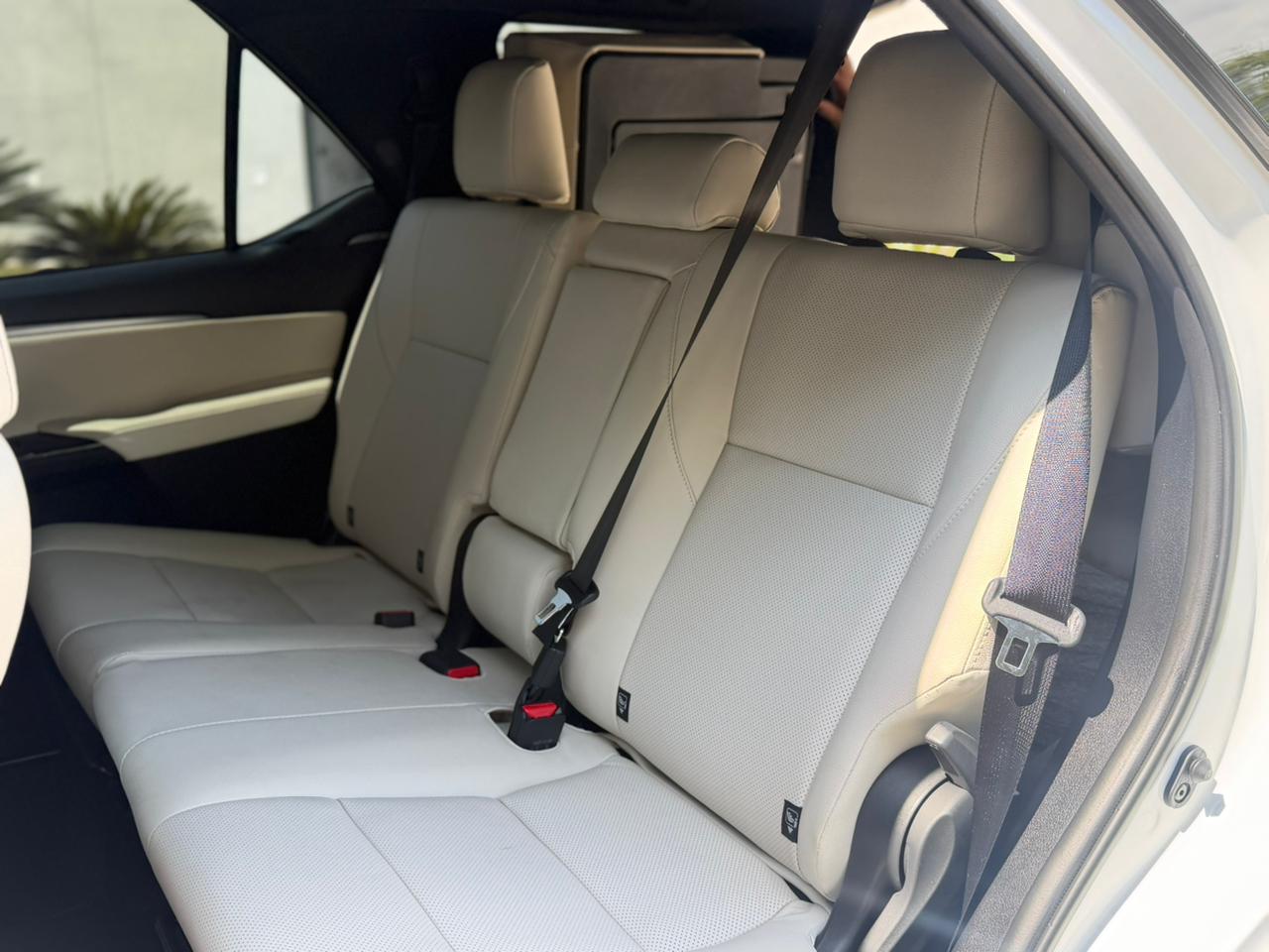TOYOTA HILUX SW4