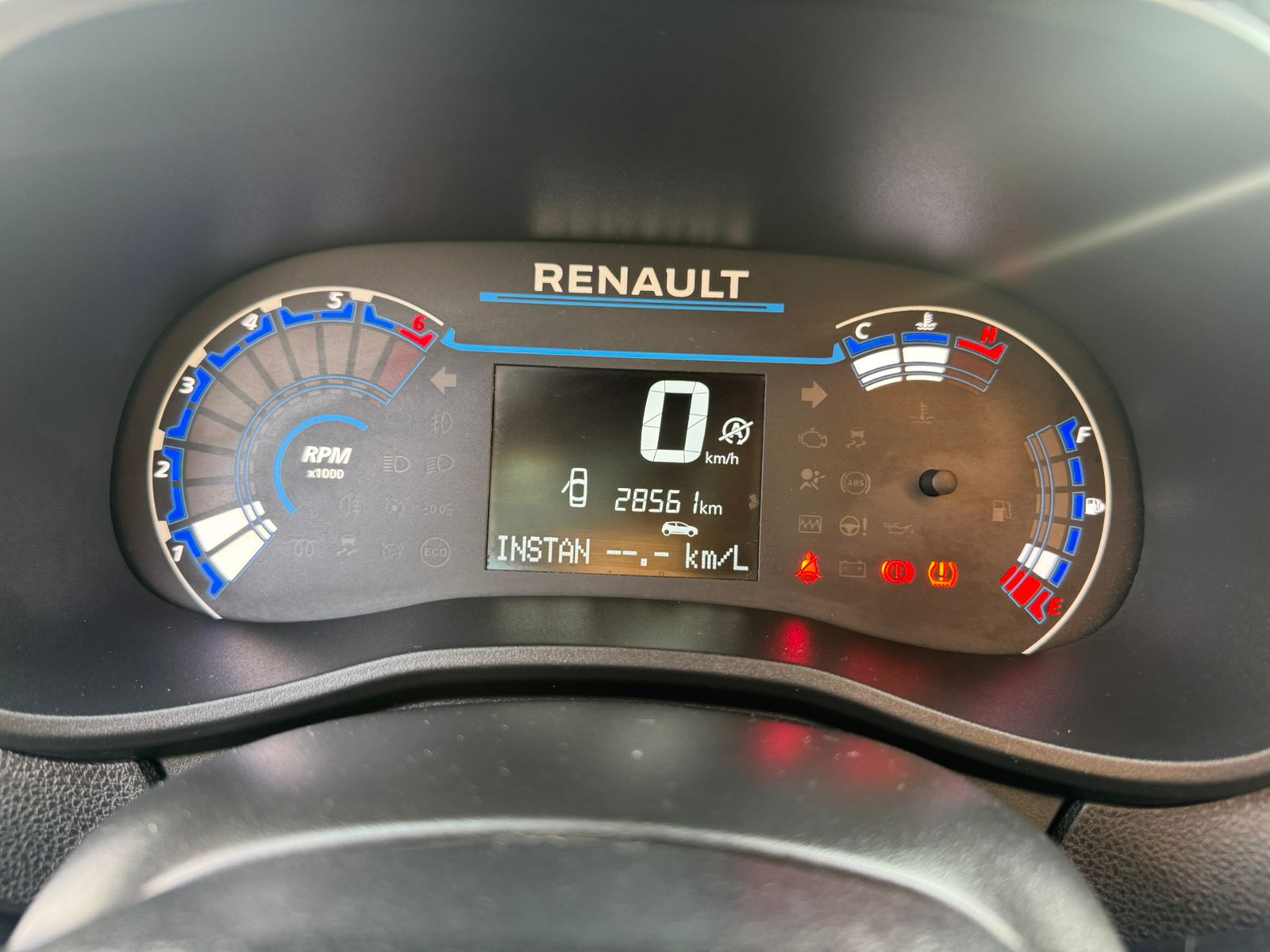 RENAULT KWID