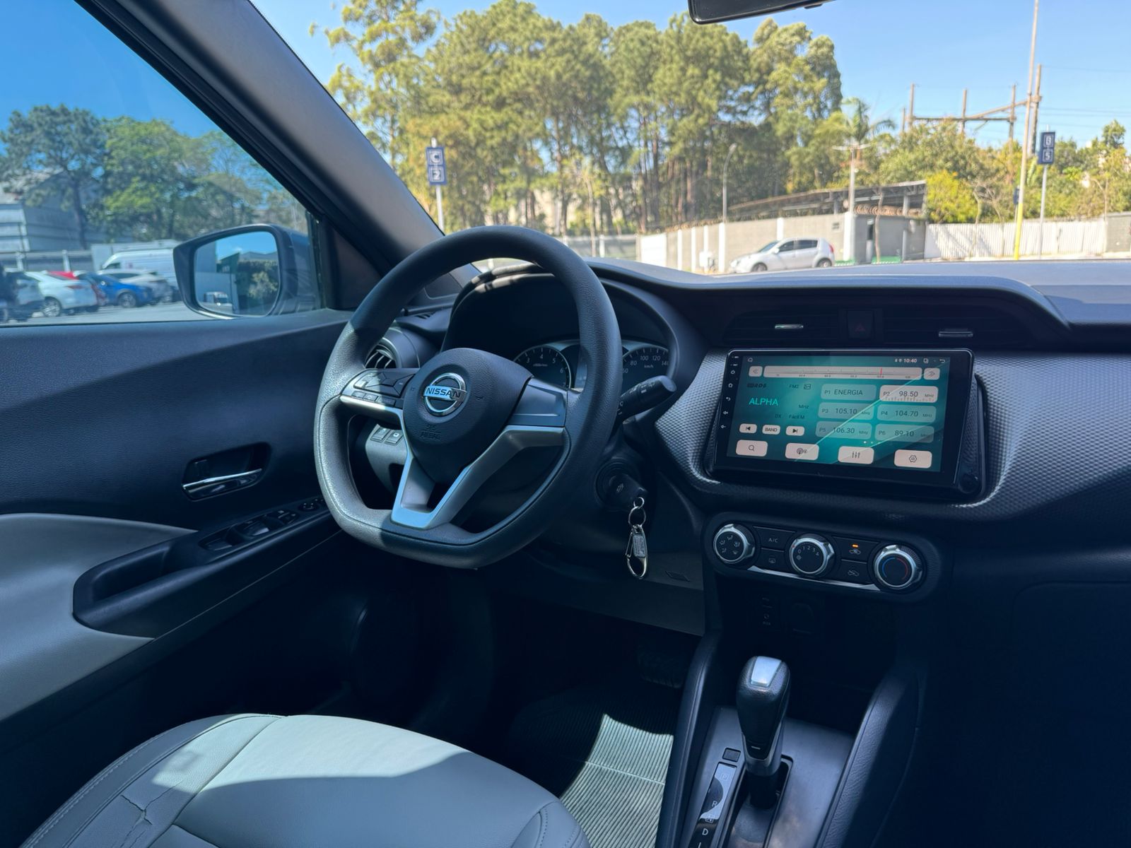 NISSAN KICKS
