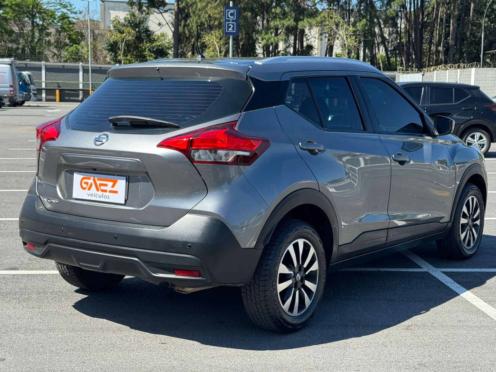 NISSAN KICKS