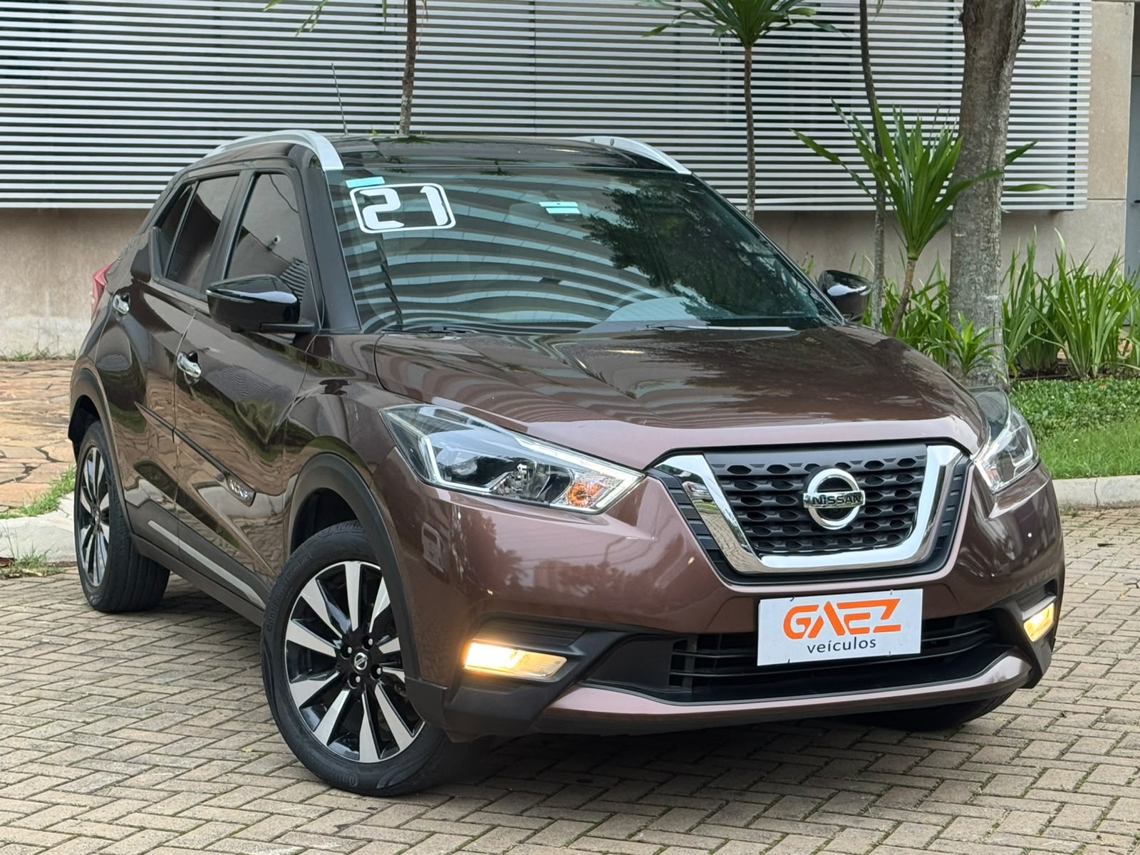 NISSAN KICKS
