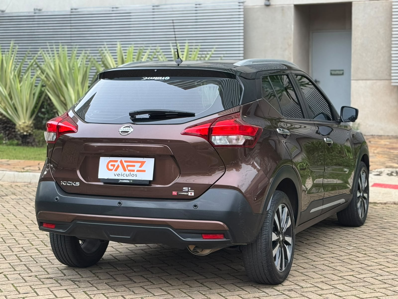 NISSAN KICKS