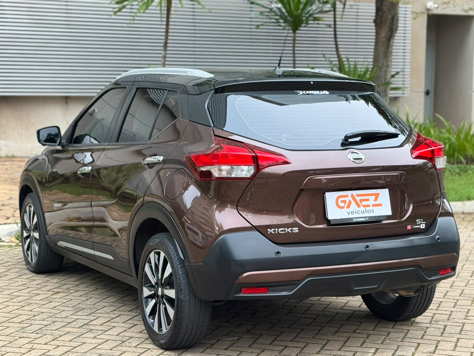 NISSAN KICKS