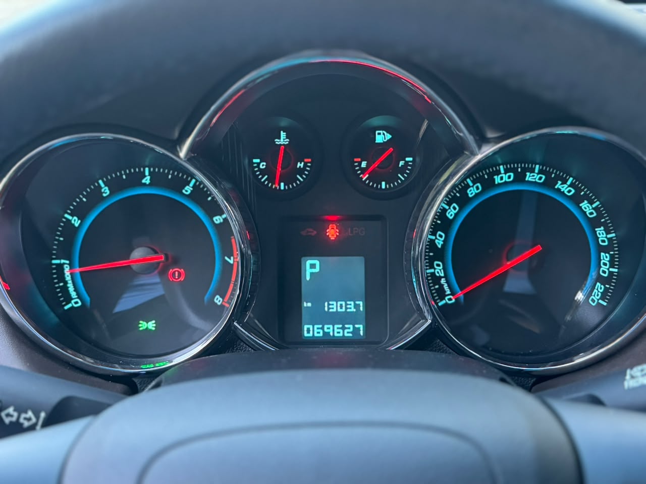 CHEVROLET CRUZE